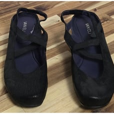 Vaneli Marjory Women's Black Leather Lined Slingback Low Wedge Sz 11M