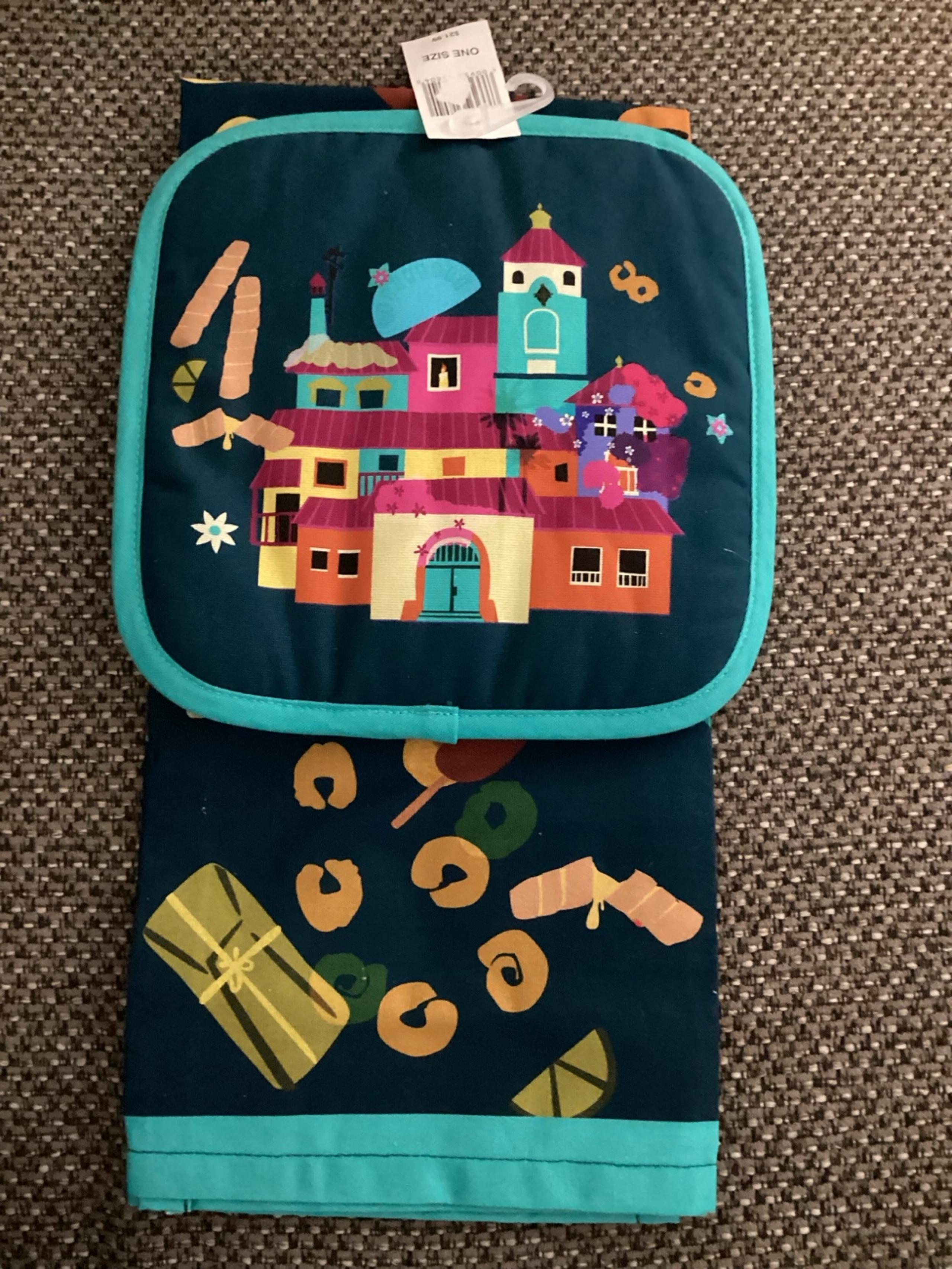 Food &wine pot holder and towel Disney encanto