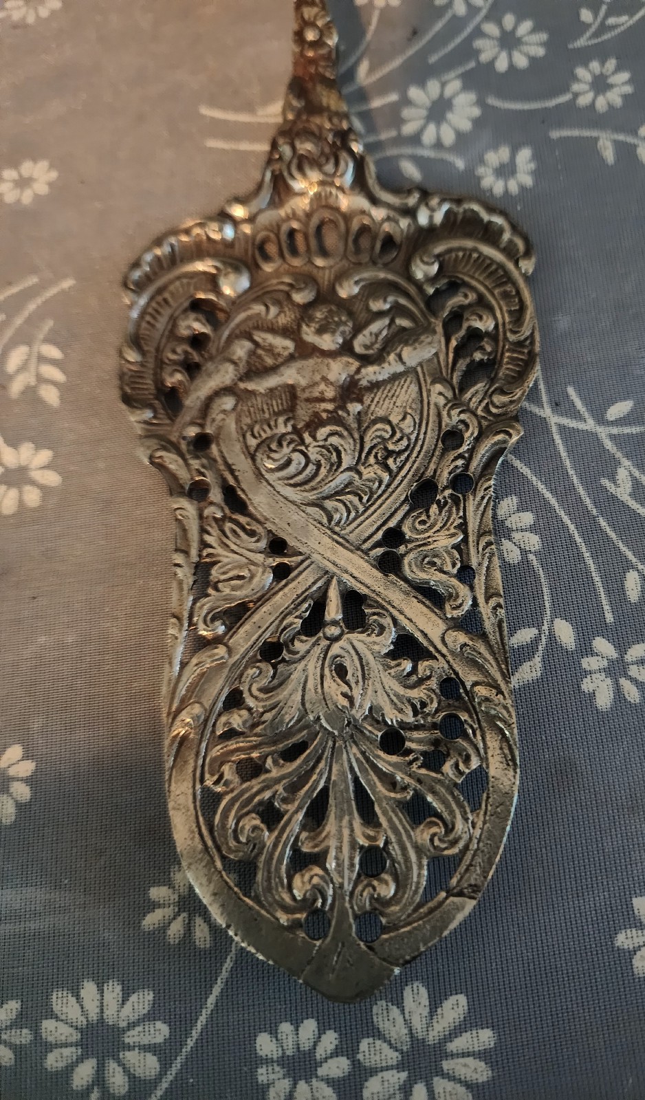 Gorgeous Ornate Italian Angel Bird Lion Pie Server