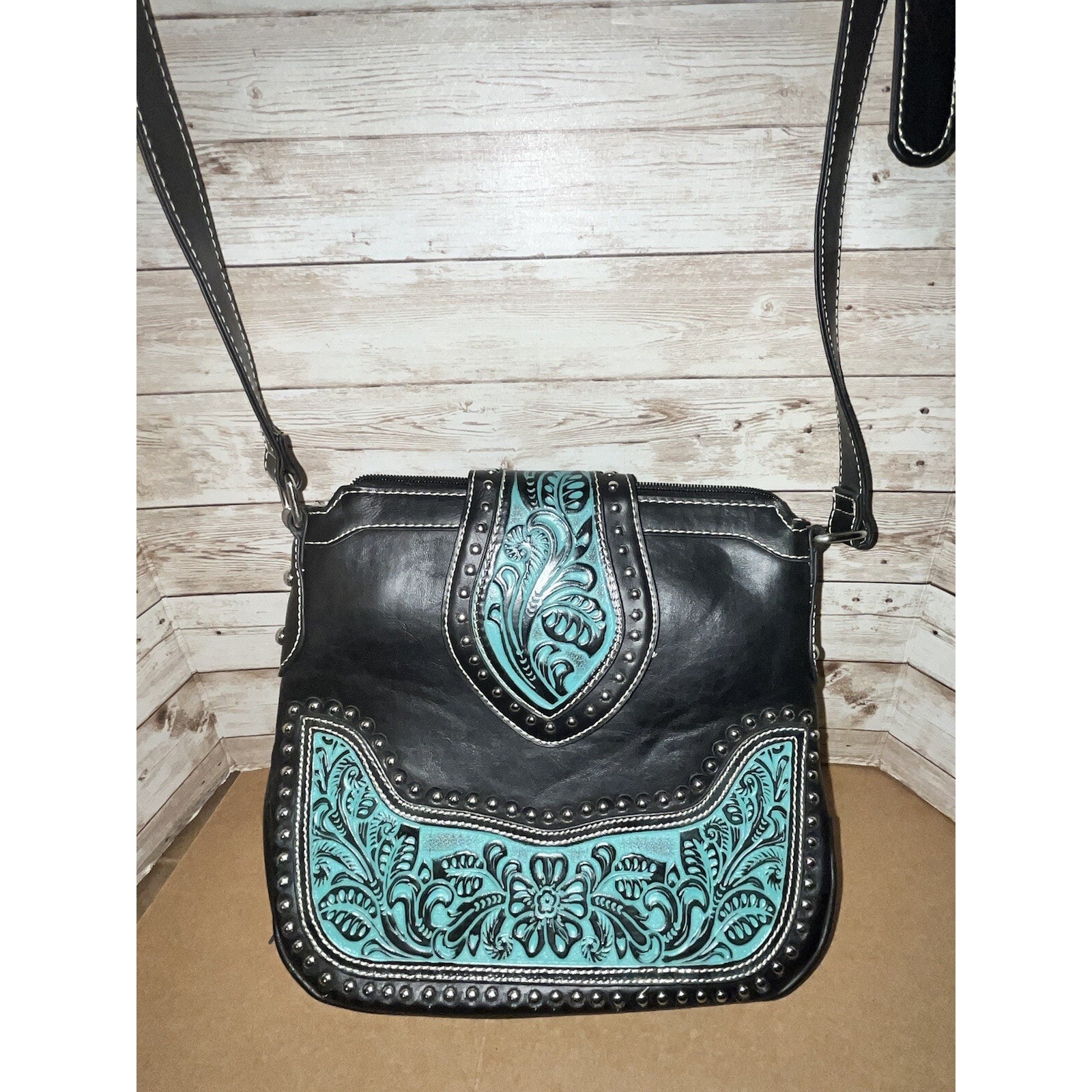 EUC Montana West Concealed Carry Tooled Leather Crossbody Purse Bag Black Teal