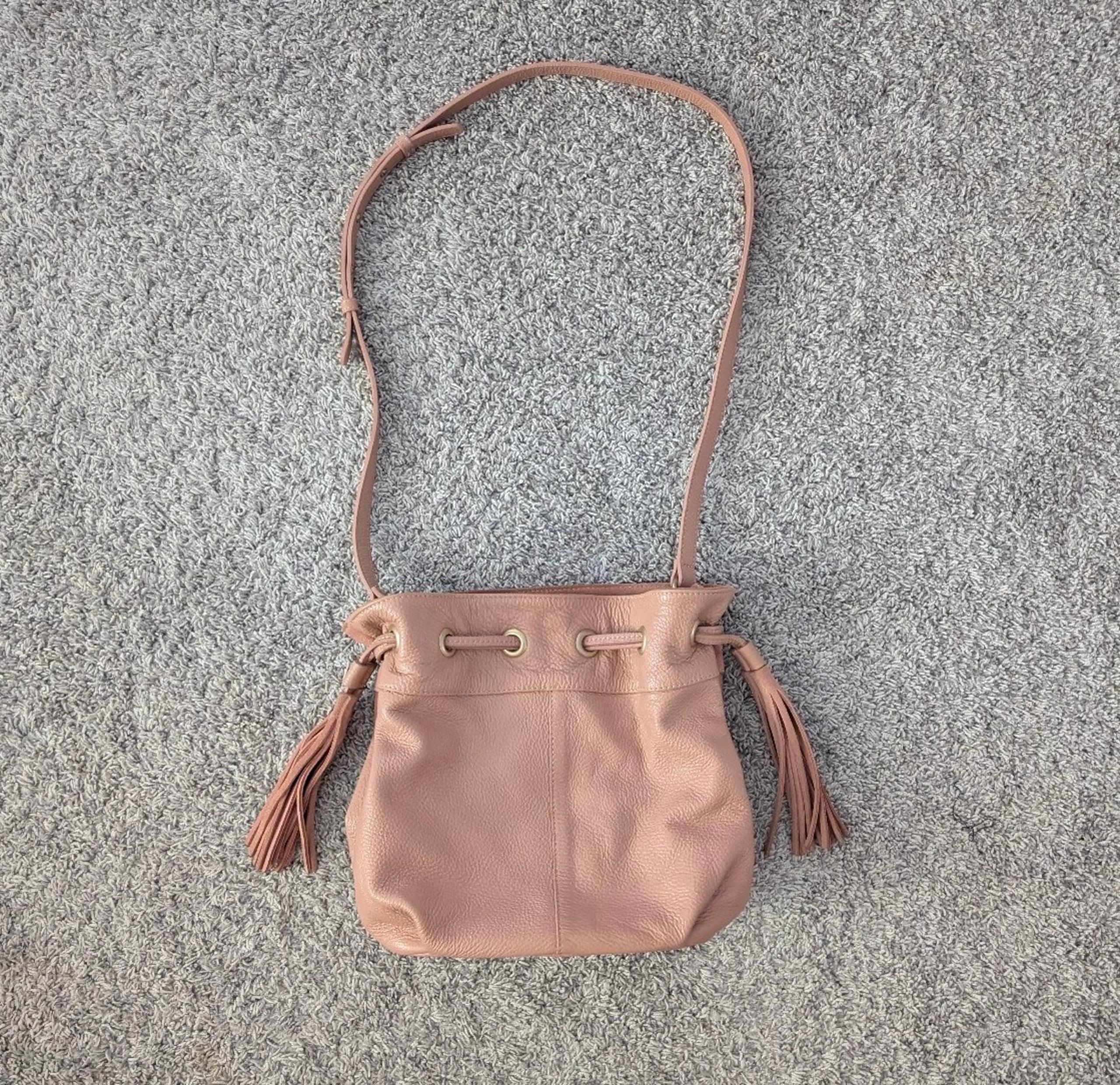 AMERICAN EAGLE Pink Leather & Suede Drawstring Bucket Bag Crossbody Bag