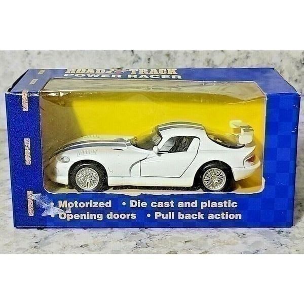 Road and Track Power Racer Maisto Porsche White New Old Stock Pull Back