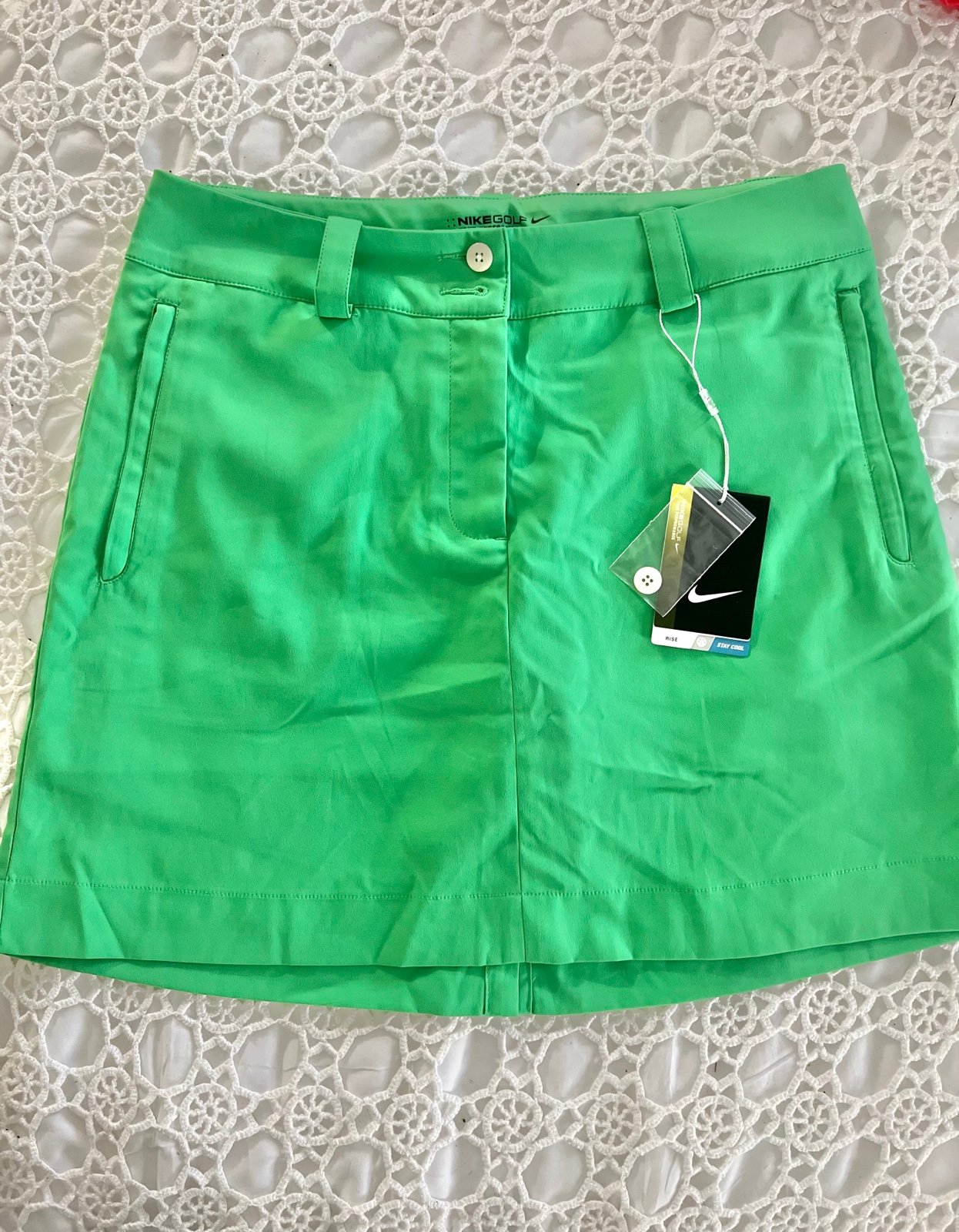 NWT Nike Golf Tour Performance Dri-Fit Green Skort Size 6