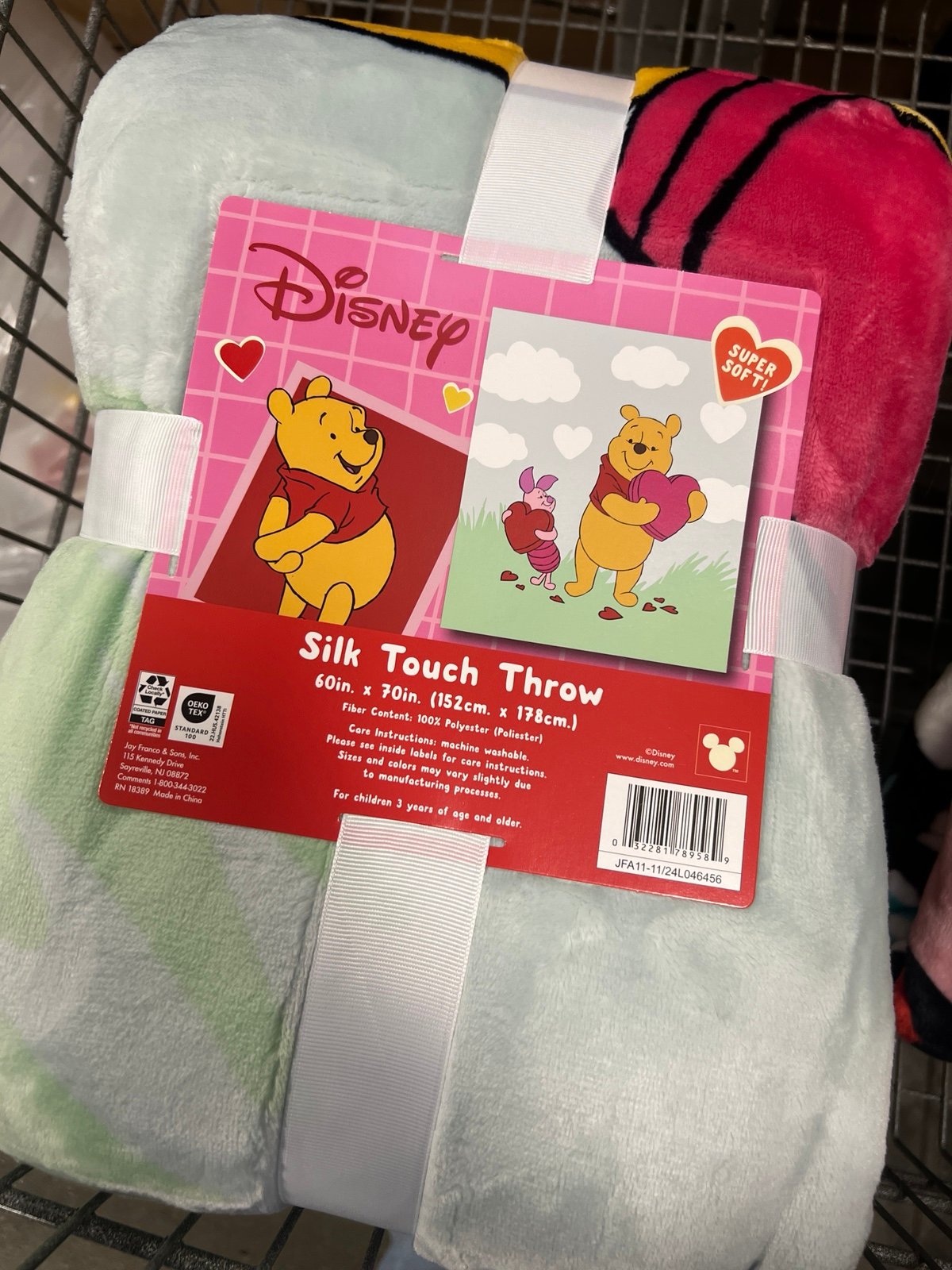 Winnie the Pooh Valentines Day Throw