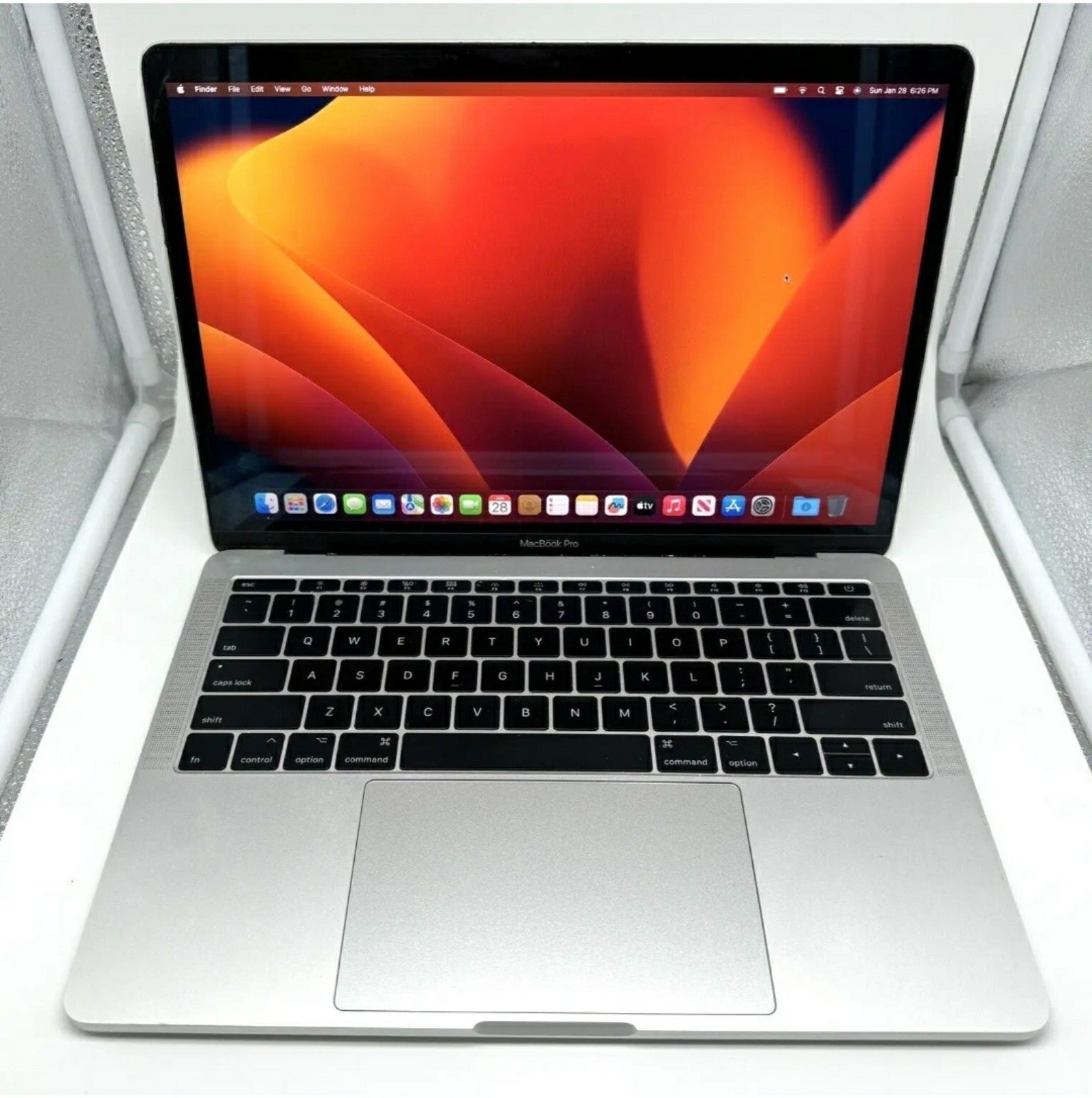MacBook Pro 2017 13inch i5.