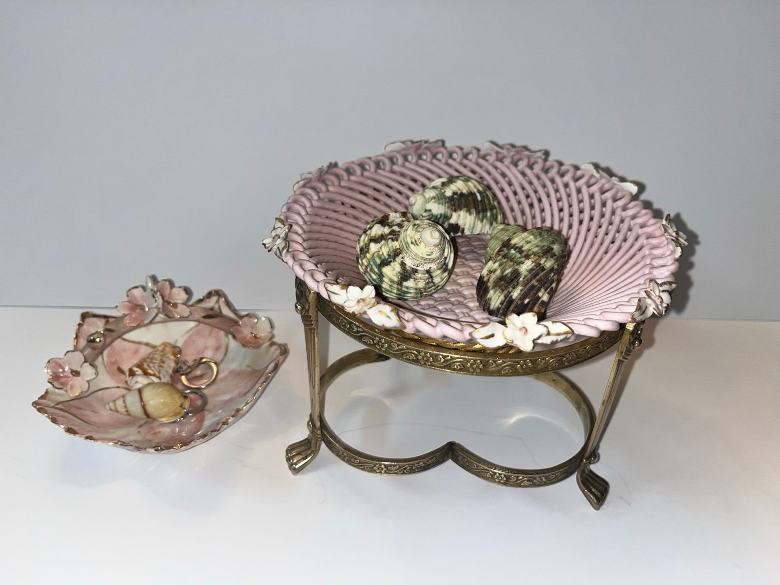 Antique/ Vintage Decorative Brass Stand, Italian Bowl, Trinket Dish & Seashells.