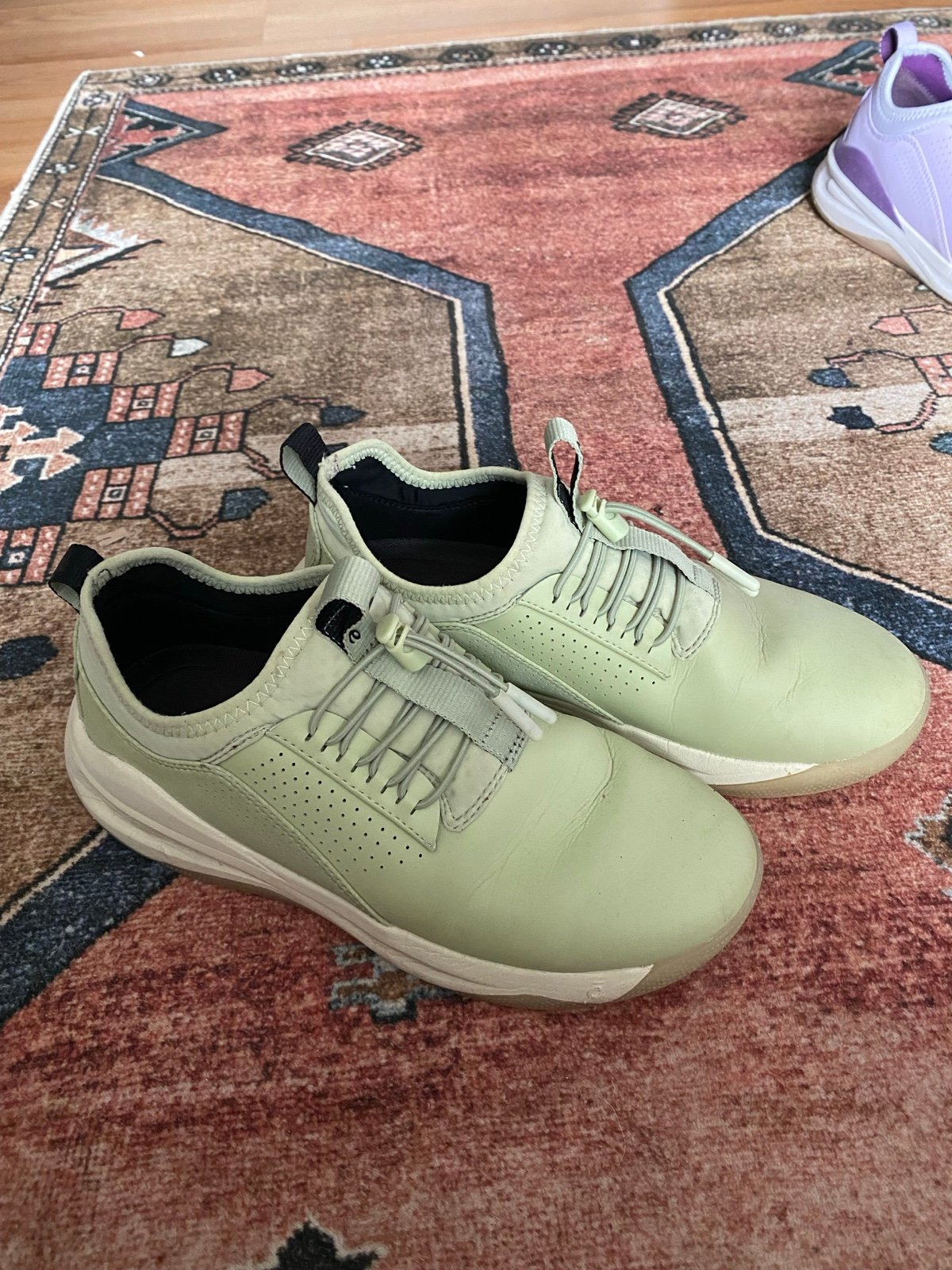 Green Clove Nursing Shoes