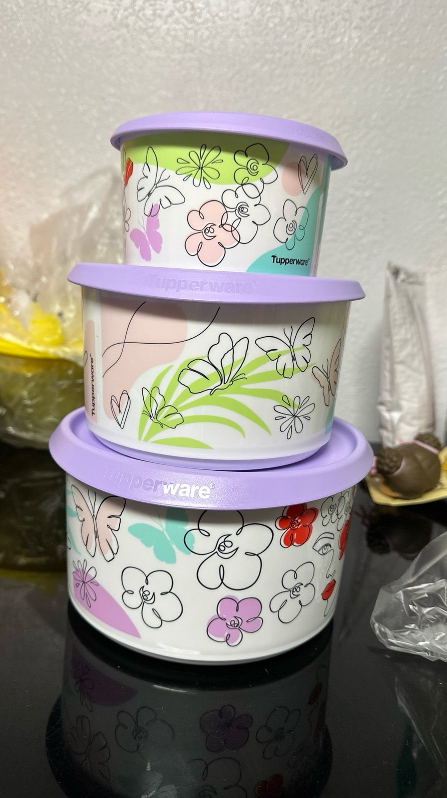 Tupperware One Touch Reminder Canister set