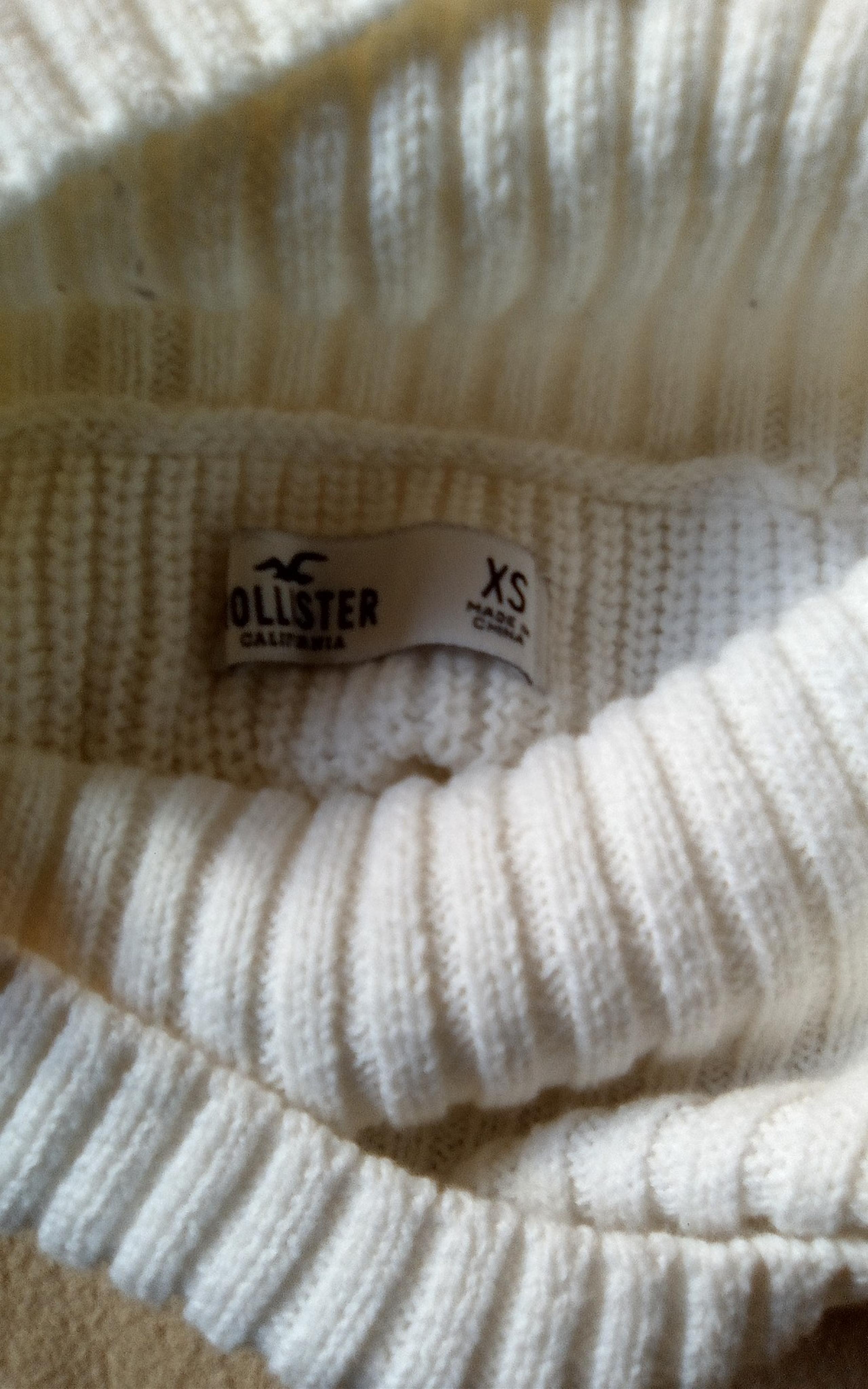 Hollister Women's Sweater