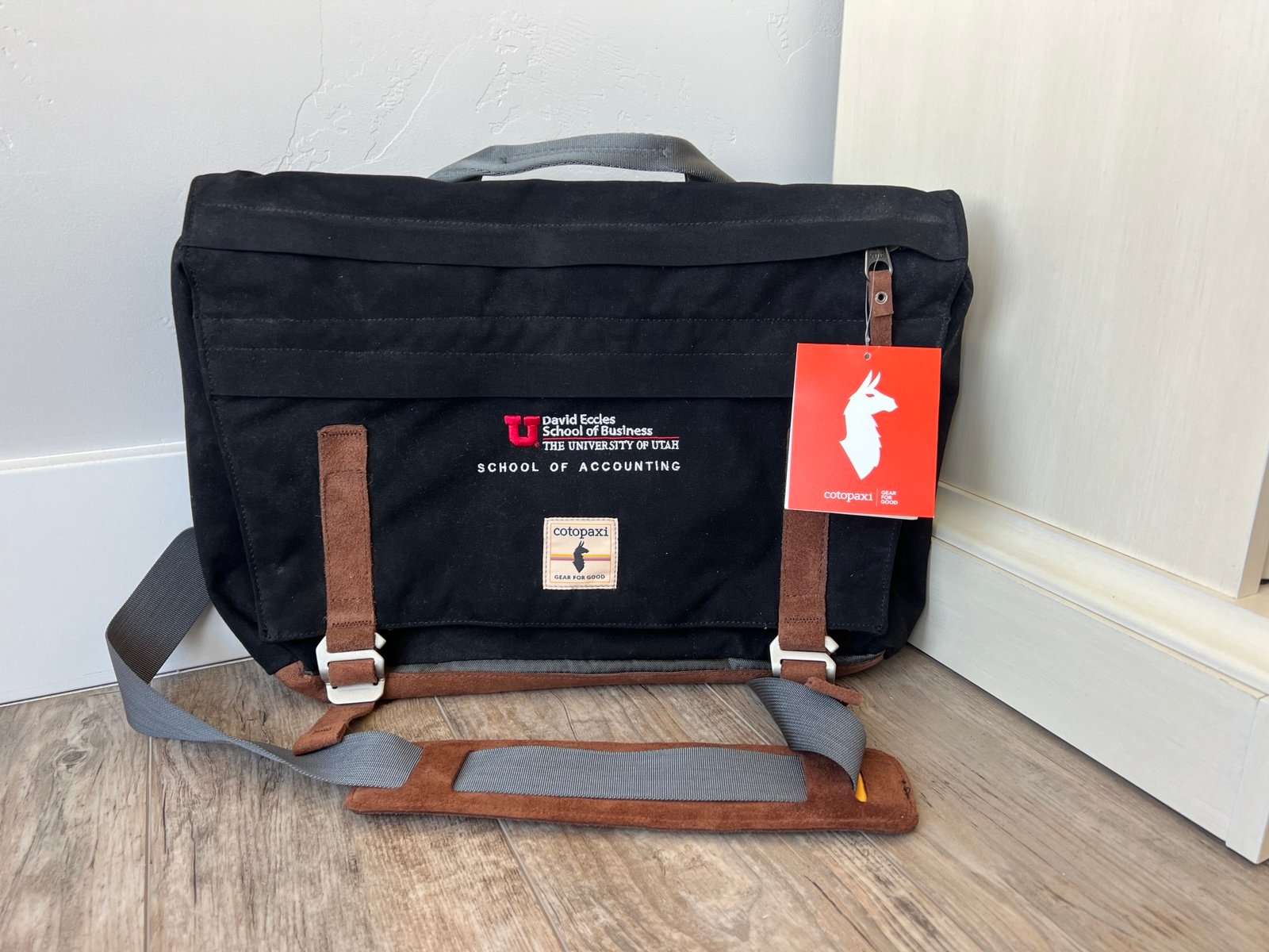 NWT Cotopaxi Kpong 15L Satchel Laptop Bag University of Utah Logo