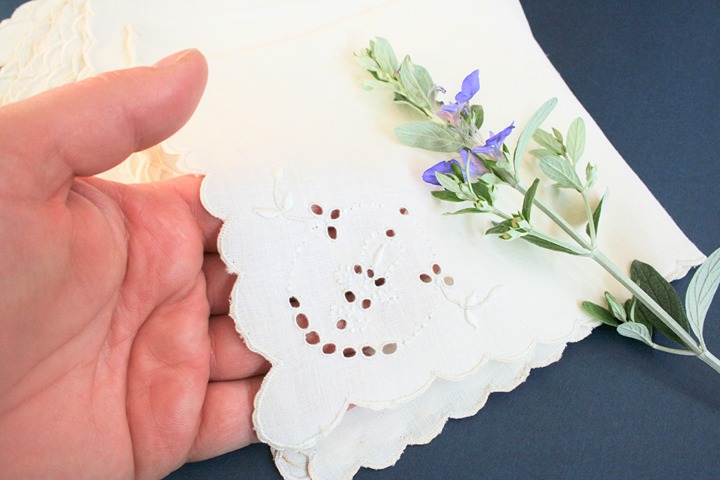 Vintage embroidered napkins openwork scalloped cottage chic scalloped small nine