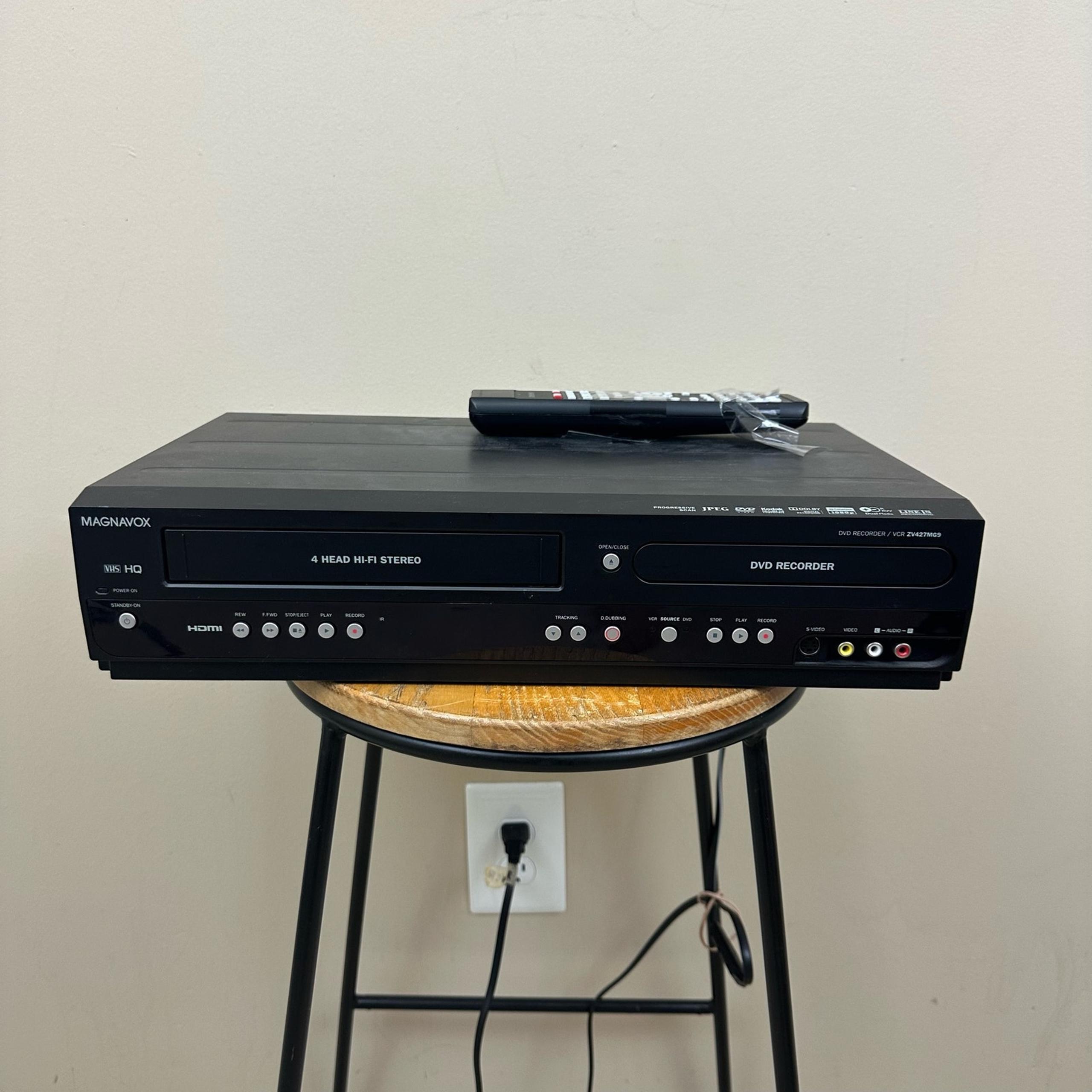 Magnavox DVD VCR VHS Combo Player Recorder ZV427MG9 VCR  PARTS AS IS READ