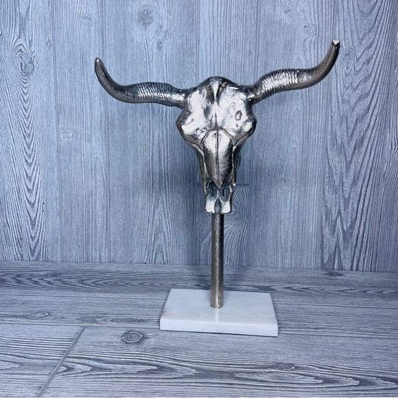 Silver toned metal bull / cow skull with horns table top decoration stone base
