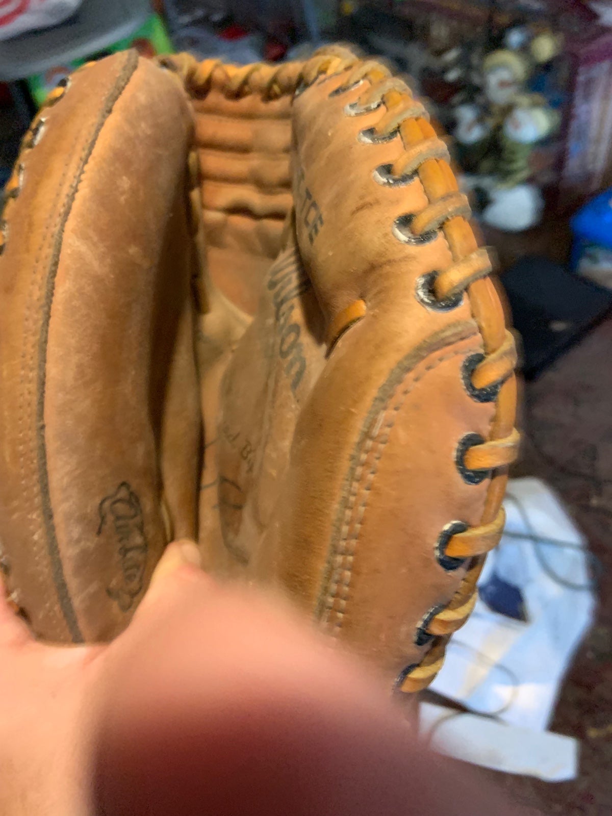 Wilson A2511 Baseball Catchers Mitt USA Cowhide RHT Tony Pena