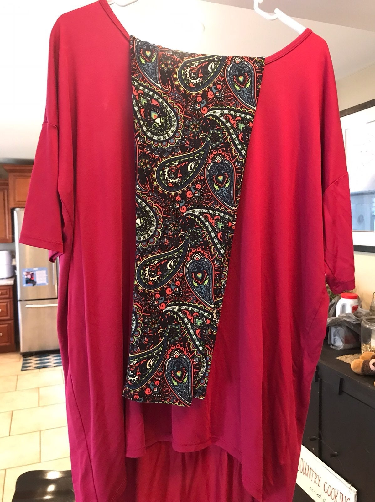 LuLaRoe TC leggings and Irma