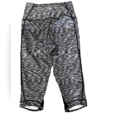 Lululemon Drop It Like It's Hot Crop Dramatic Static White Black / Black