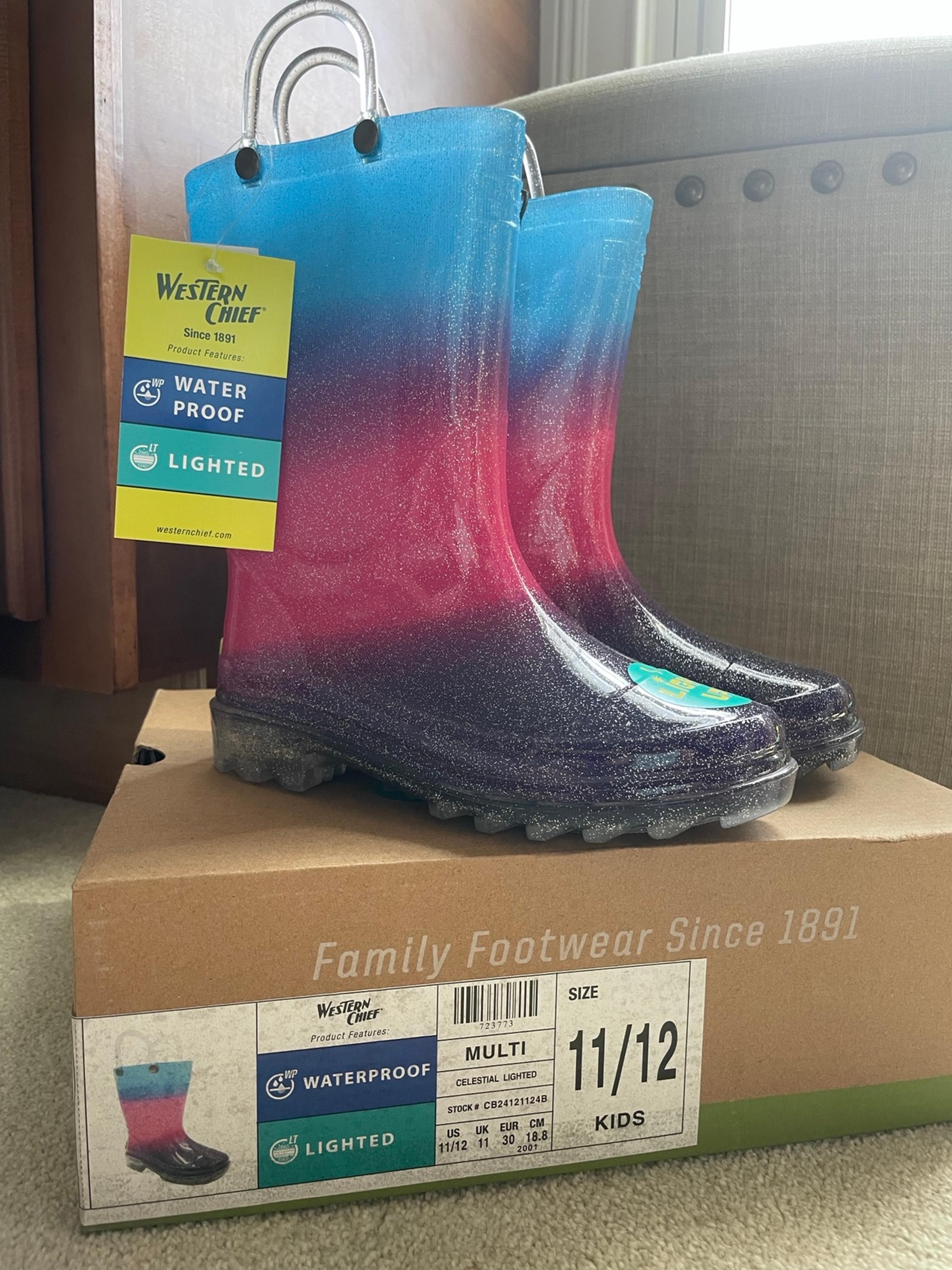 NWT NIB Girls/Kids 11/12 Western Chief light up rain boots