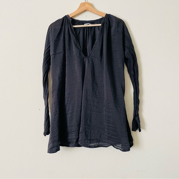 Uncle Studios SMALL black silk blend long sleeve tunic - detail
