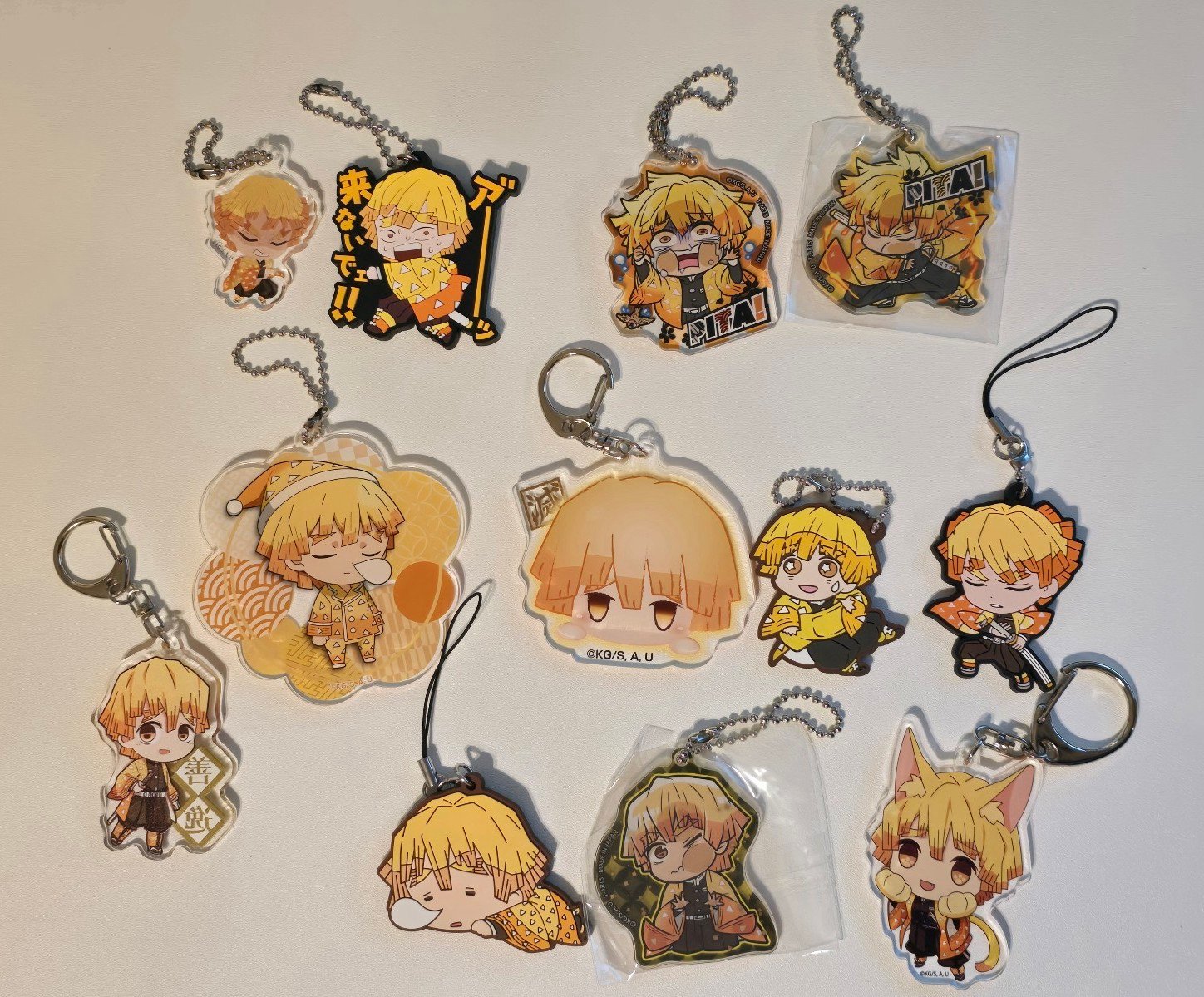 Demon Slayer Zenitsu Agatsuma official merch keychain bundle