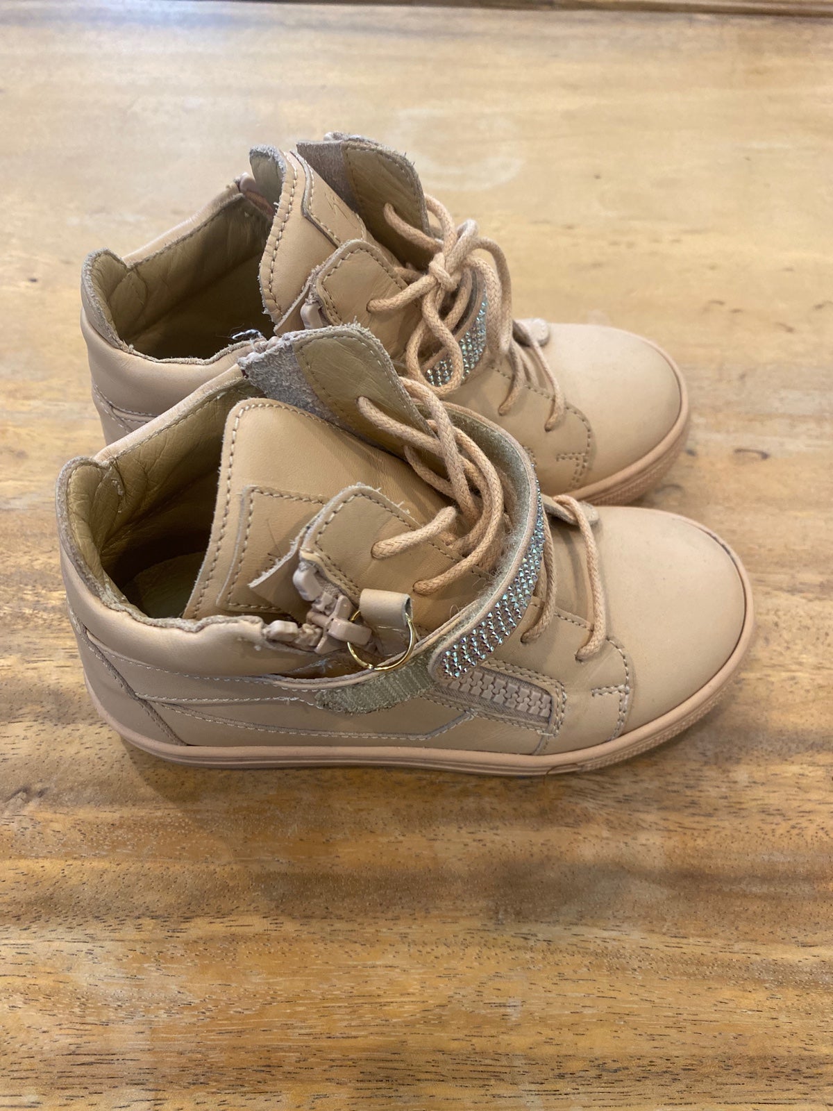 Giuseppi hightops little girl size 26