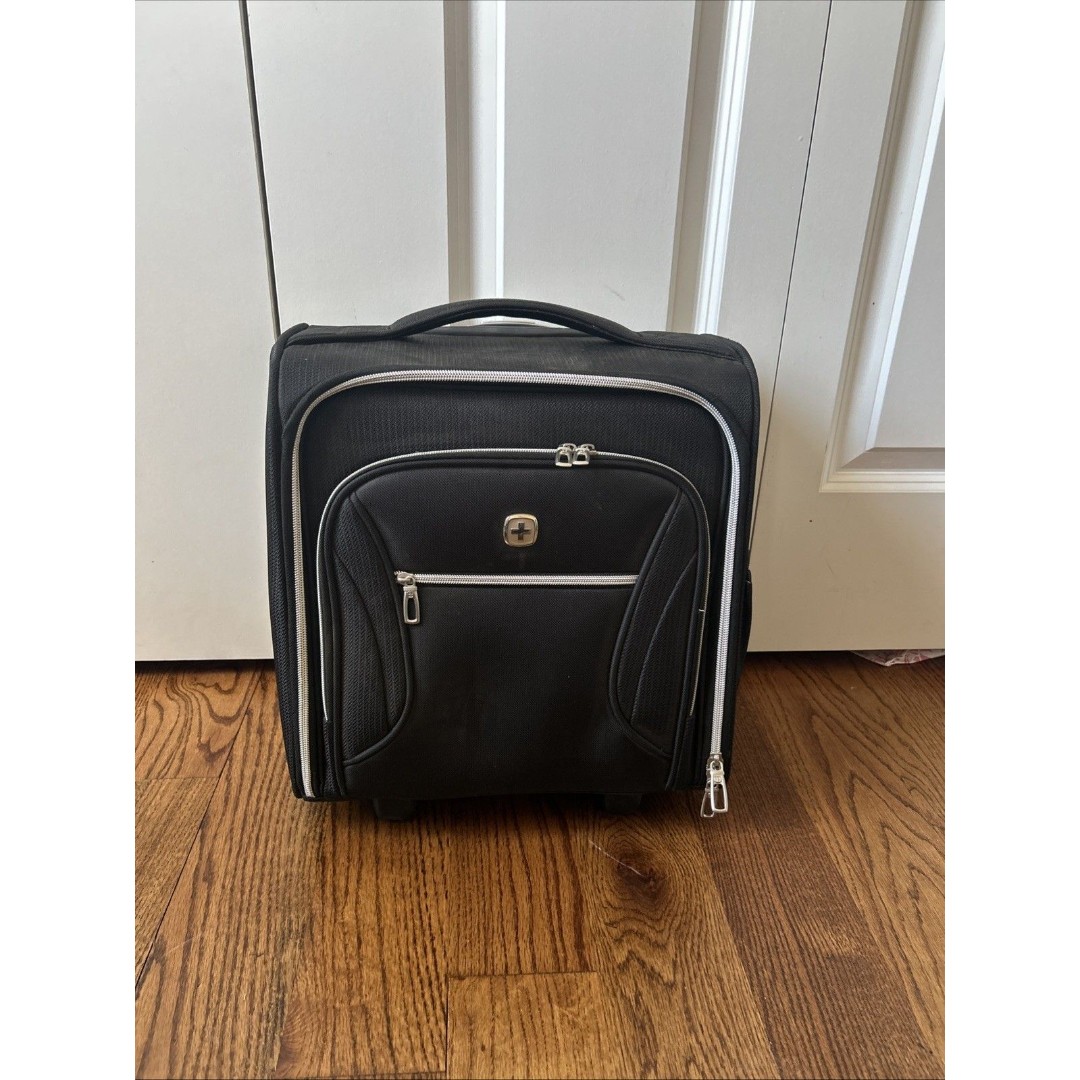 Swissgear 7850 Checklite Liteweight Underseat Luggage - Black