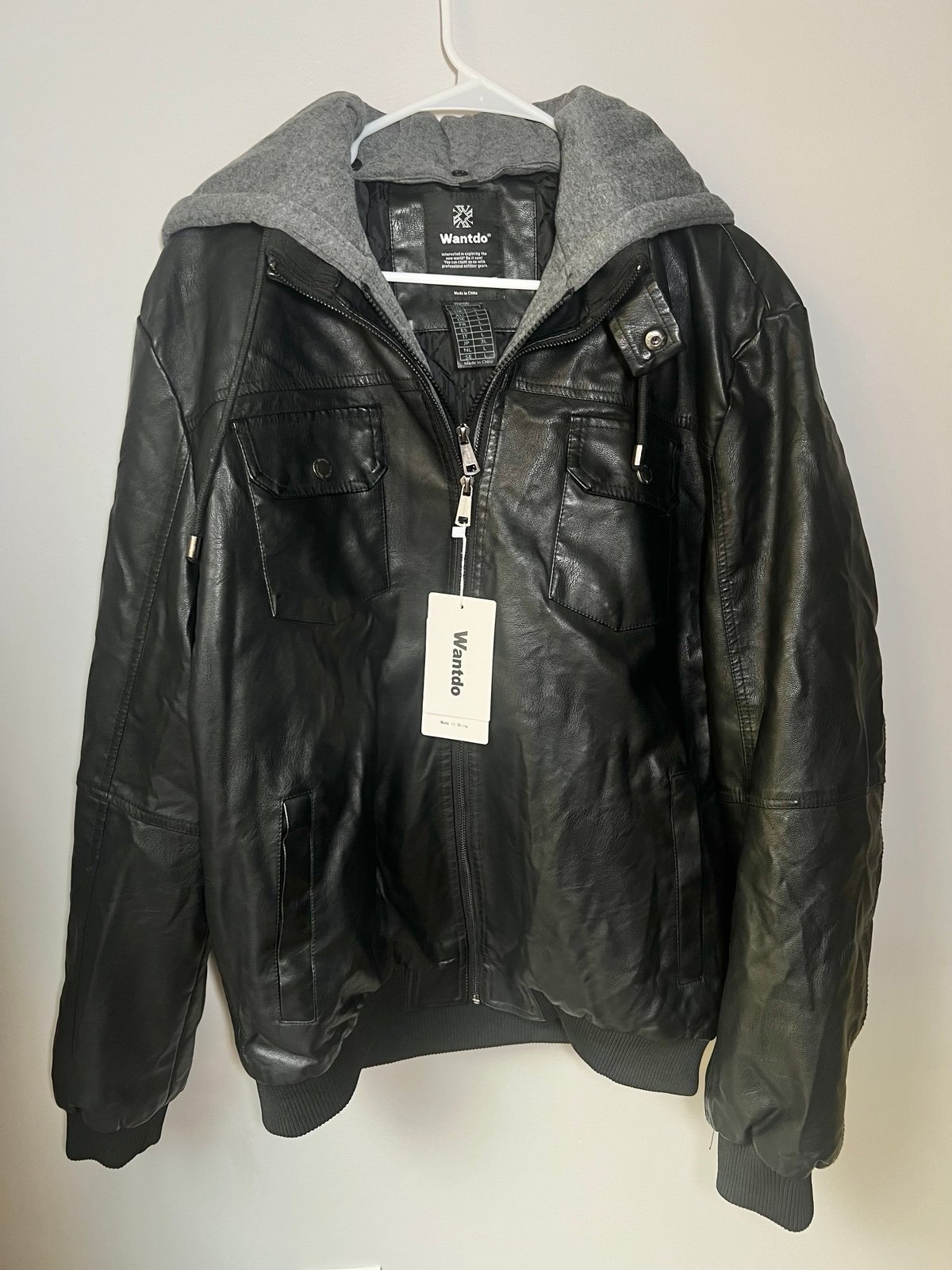 NEW Wantdo Men’s Leather Bomber Jacket With Removable Hood Size: Large NWT