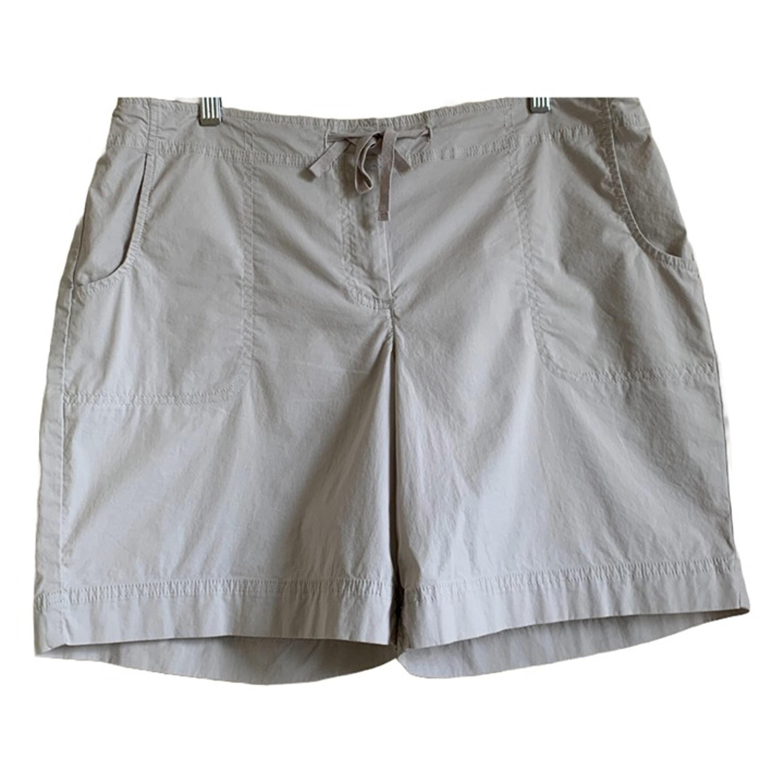 J. JILL Womens' Light Khaki Chino Shorts with Stretch Sz 16 Petite