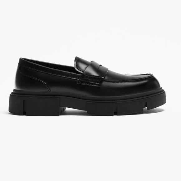 NWT. Zara Man Black Chunky Loafers. Size 9.