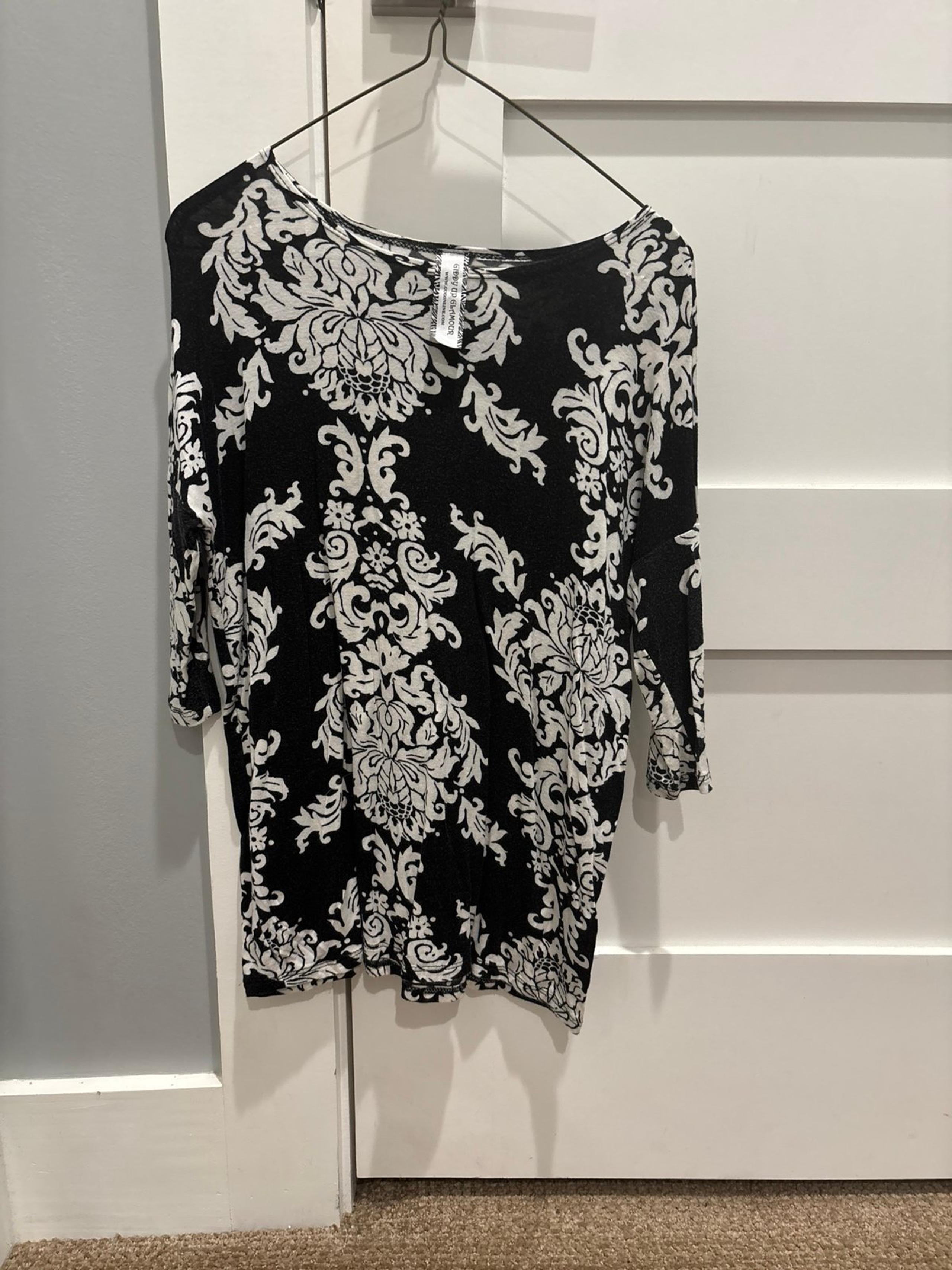 Giddy Up Glamour Boutique Tunic size 8