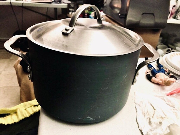 Calphalone hard anodized 6 QT stockpot