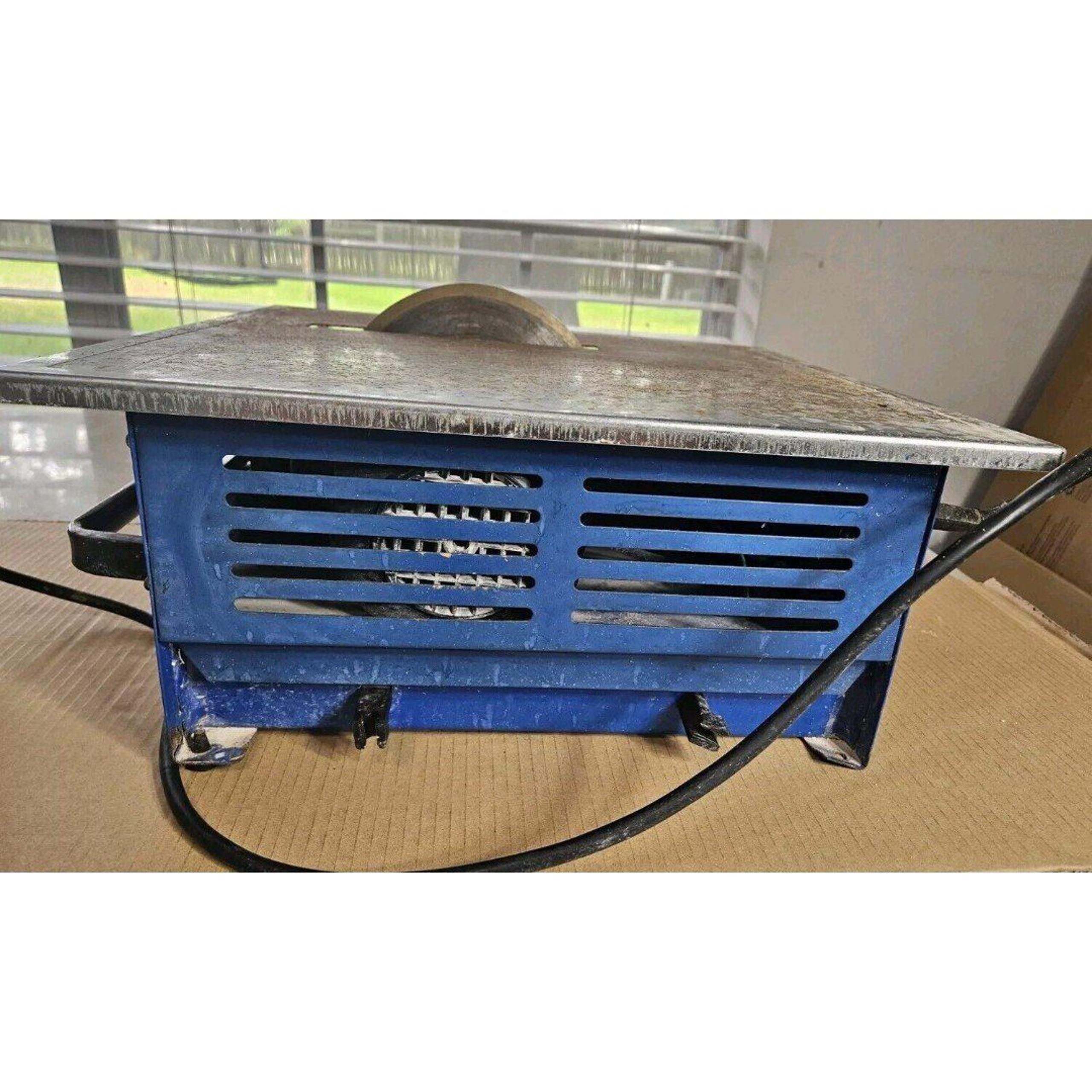 Master Cut 7" Portable Tile Saw Model No. 60089 Working Condition