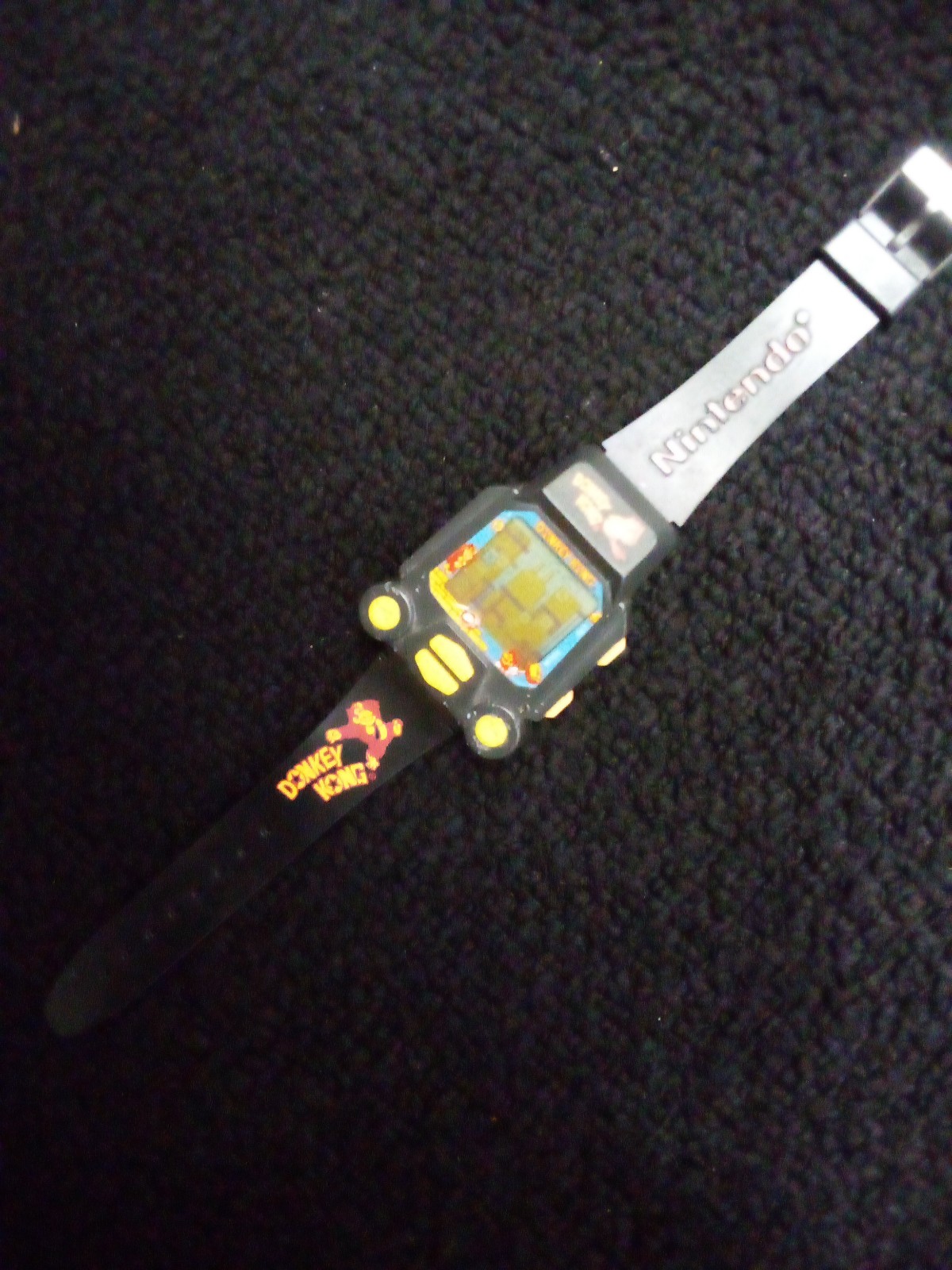 1994 Nintendo Donkey Kong Watch