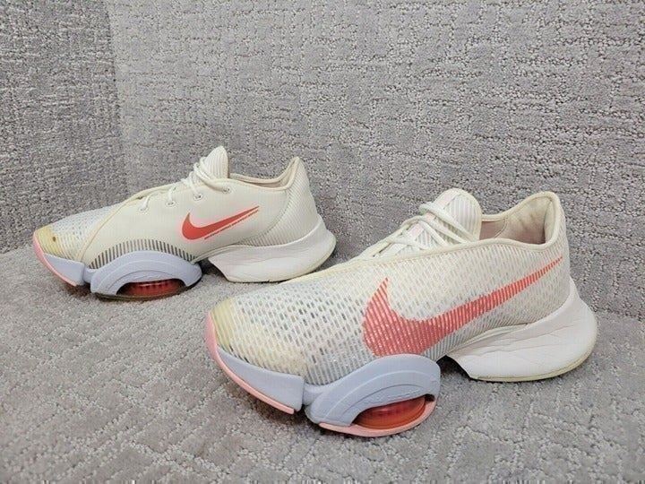 Nike Air Zoom SuperRep 2 Women's Size 12 Summit White Crimson Sneakers Shoes.