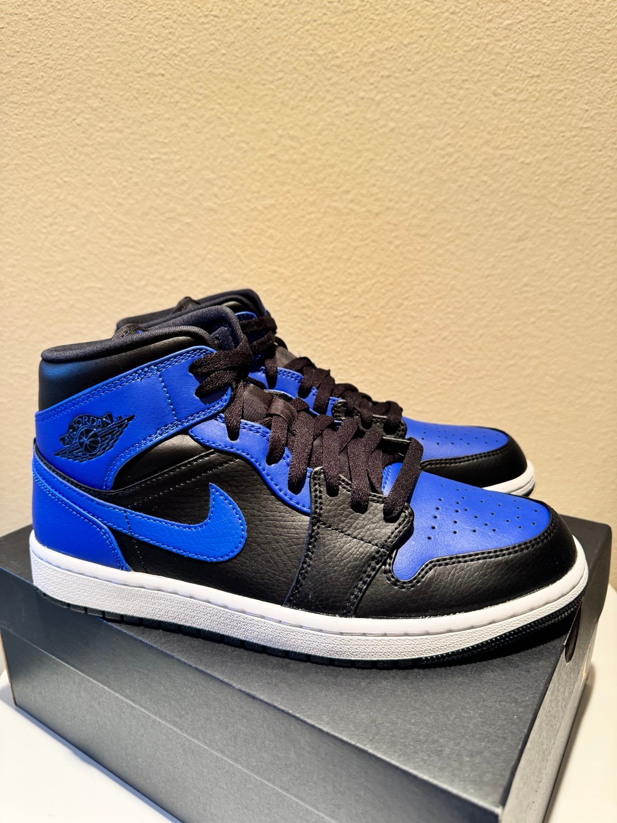 Air Jordan 1 Mid Black/Hyper Royal