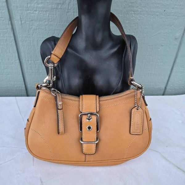 Coach Y2K Soho Camel Buckle Flap Small Leather Demi Shoulder Bag 7542