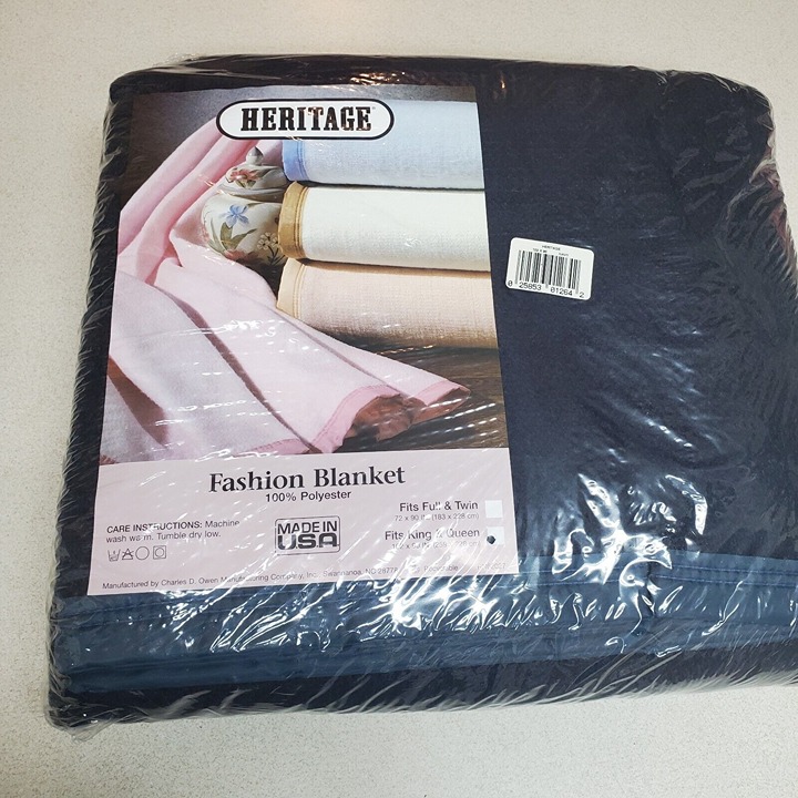 NOS HERITAGE Fashion Blanket NAVY BLUE Queen King Sz 102 x 90 Nylon Trim USA