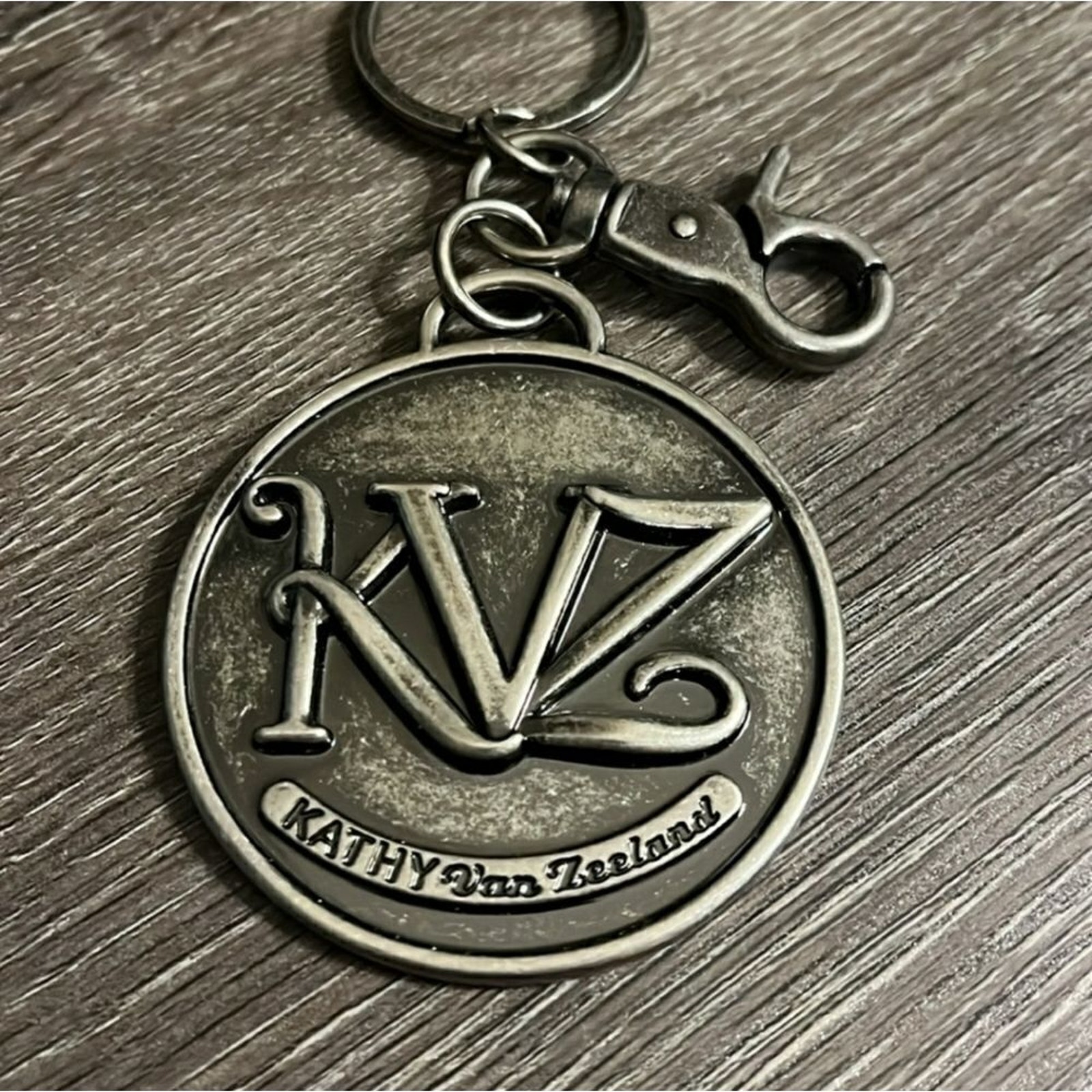 EUC Kathy Van Zeeland Metal Hangtag Keychain Bag Clip 2.5 Wide