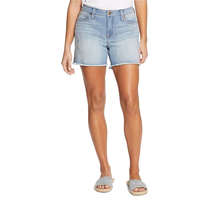 Seven7 Women's Light Wash Distressed Weekend Short, Size 14