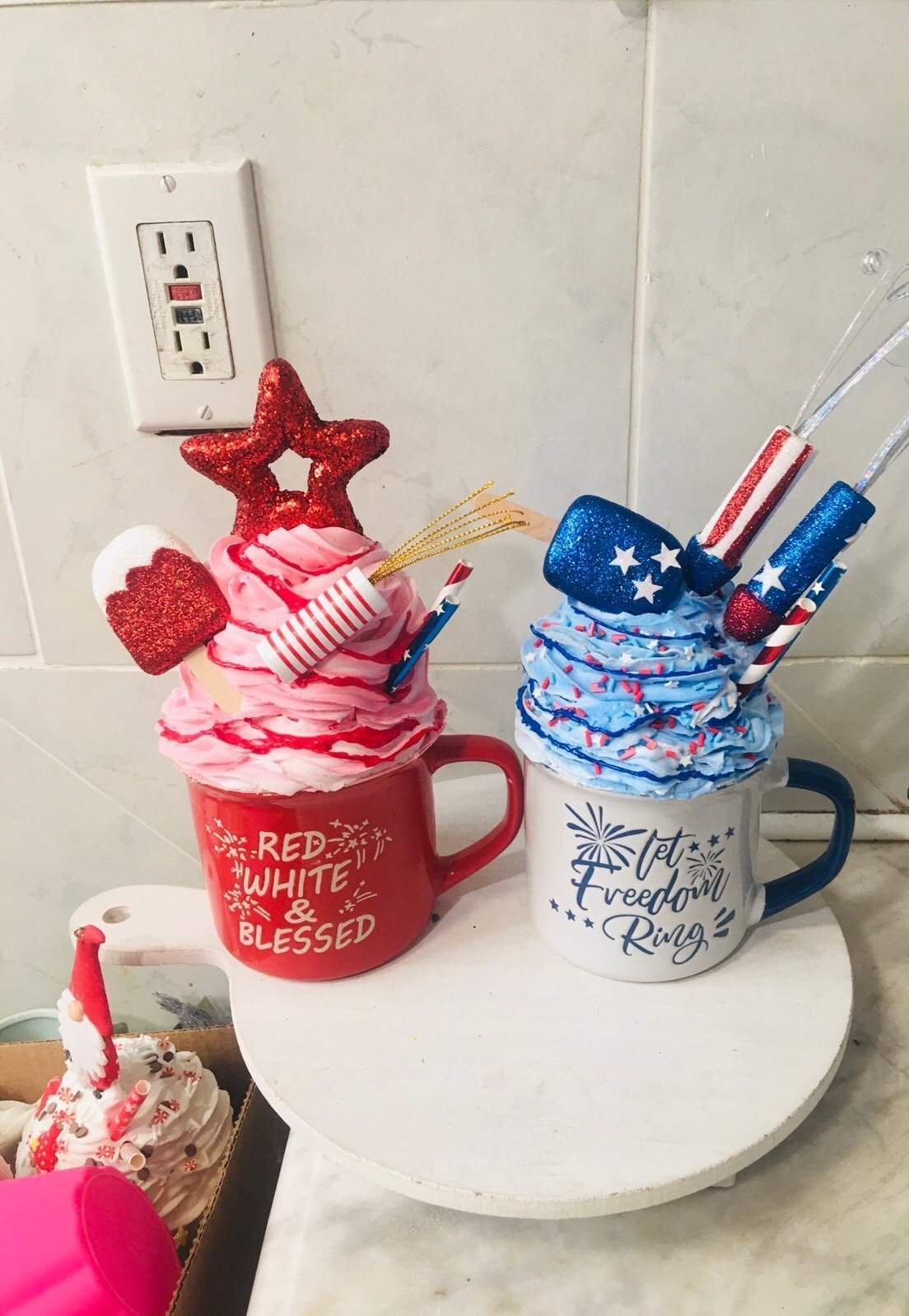 2 Large Patriotic July 4 Faux Whip Ceramic decor mugs