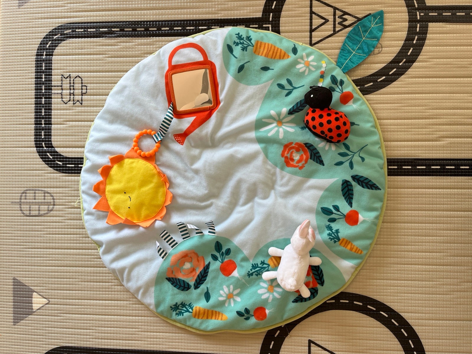 Manhattan toy 2025 garden play mat
