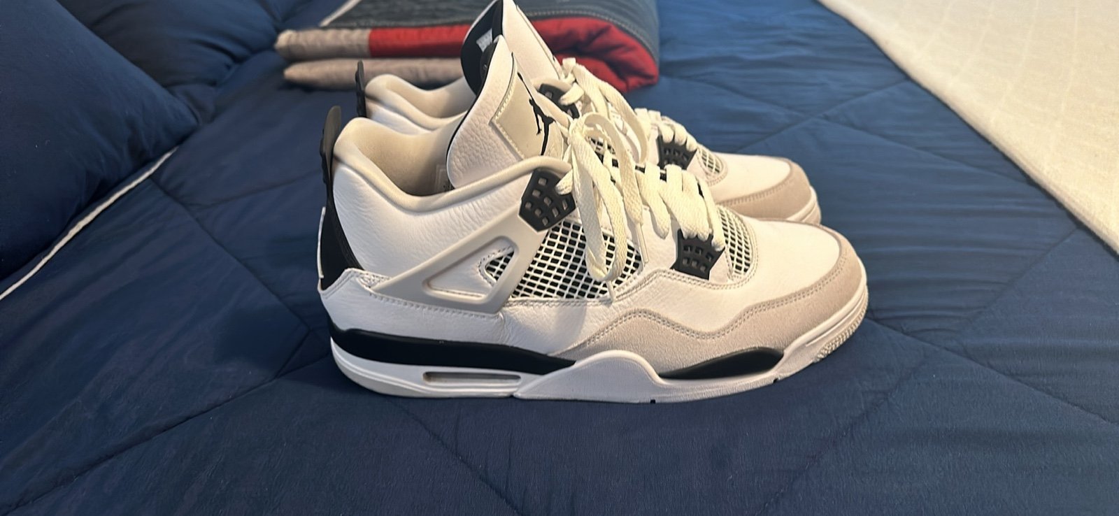 Jordan 4 military black