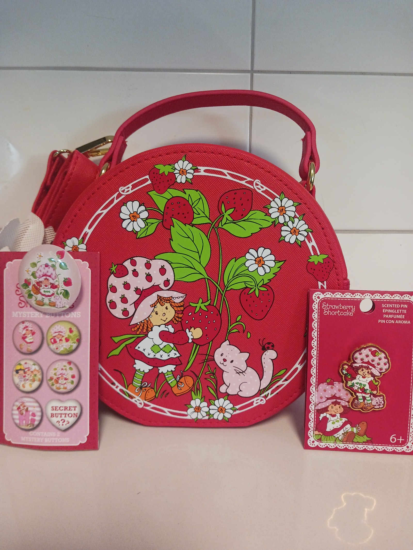 Strawberry Shortcake Berry Picking Crossbody & 2 Pin Bundle NWT