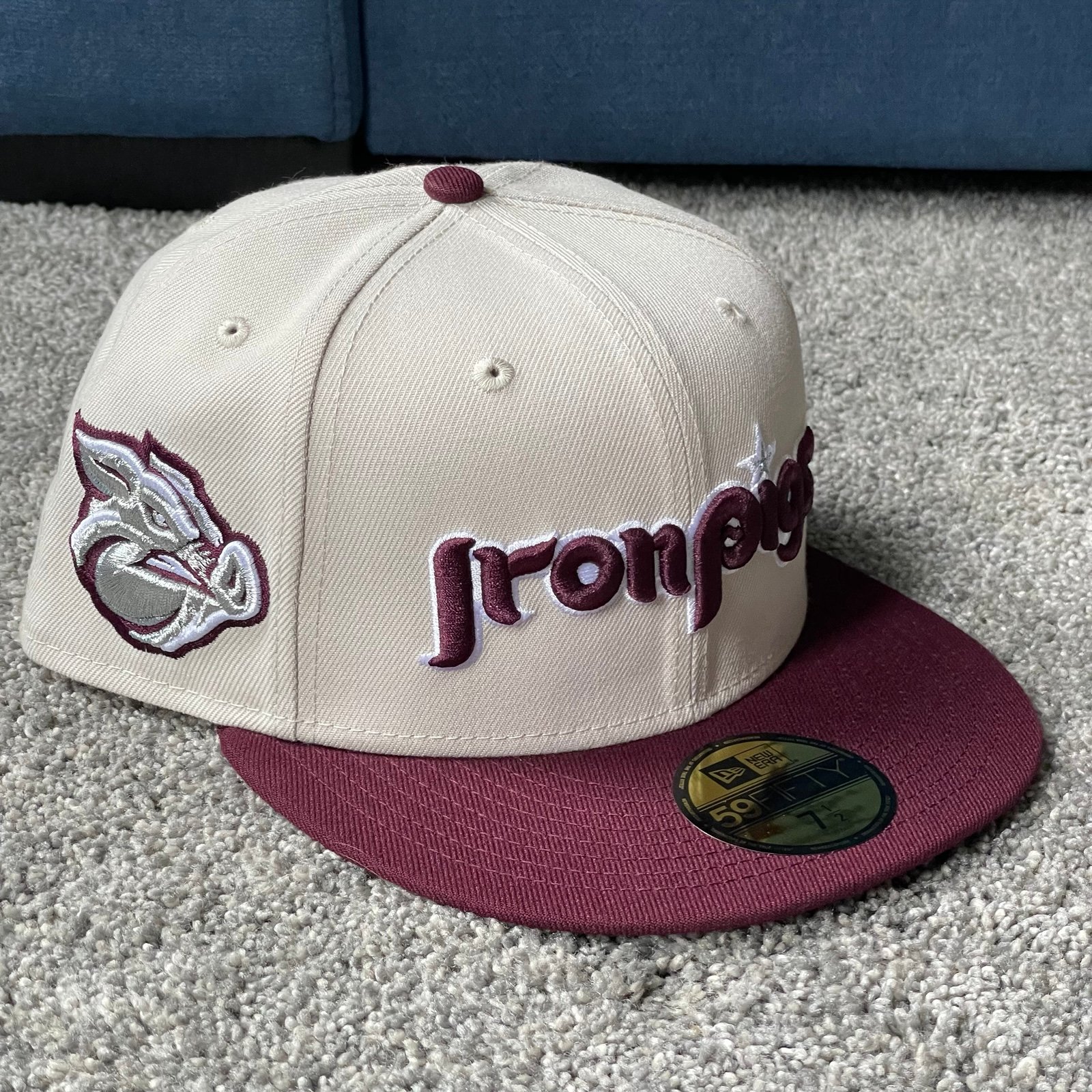 Fan Treasures New Era Lehigh Valley IronPigs Fitted Hat MiLB Size 7 1/2