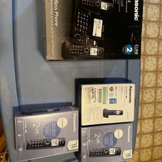 Set of 5 office phones bigger box includes bluetooth call forwarding