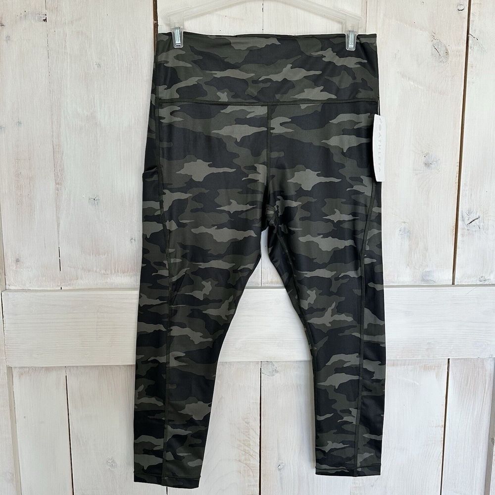 Athleta Ultimate Camo 7/8 Tight Plus Size 1X Leggings Size Pockets