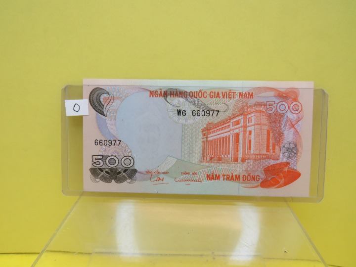 VTG 1970 S. Vietnam 500 Nam Tram Dong 2 Uncirculated Banknotes W6 660977 & 78