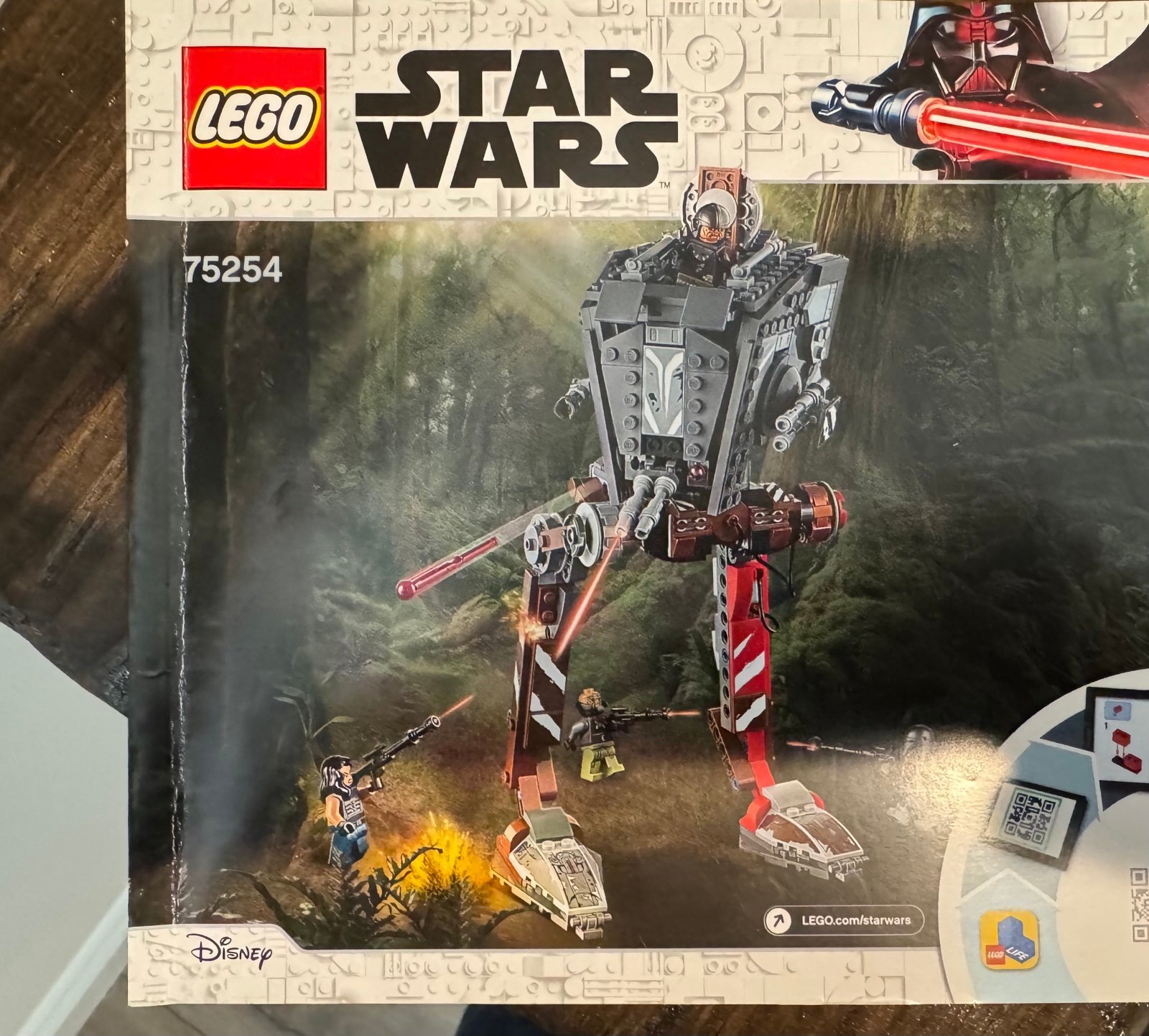 Star Wars Lego 75254 AT-ST Raider from Mando. All mini figs included.