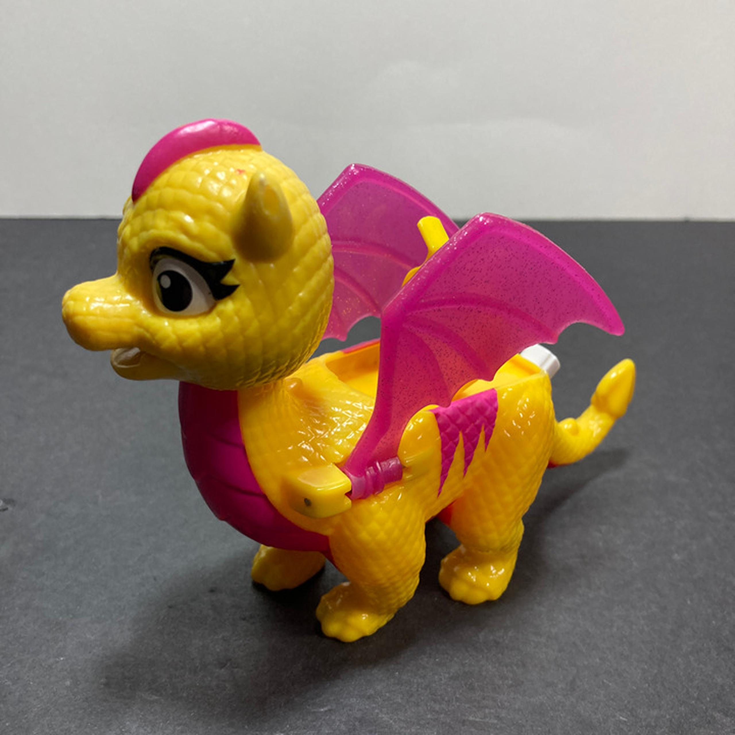 PAW PATROL Rescue Knights Dragon Scorch Action Figure Wings Spin Master