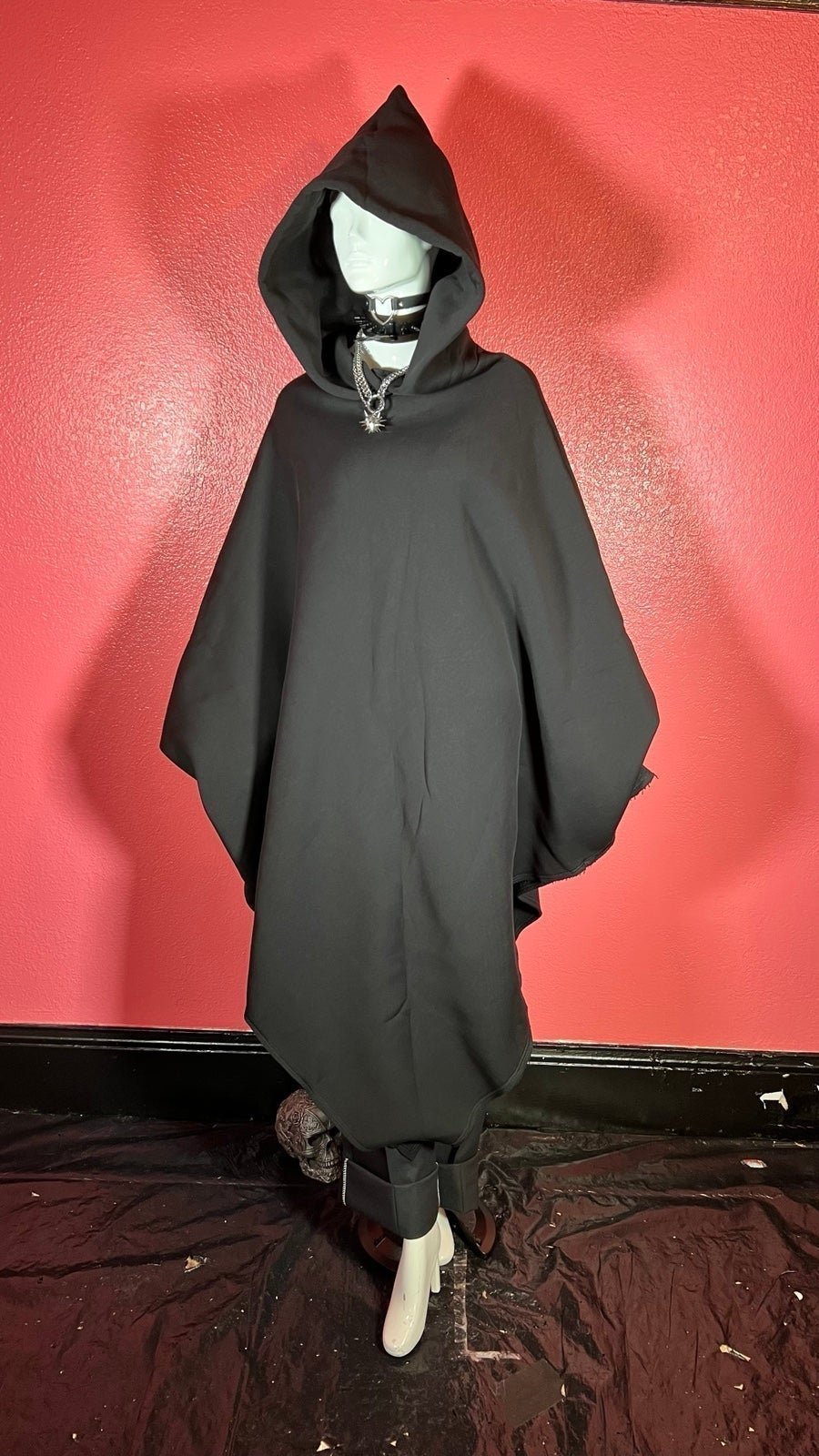 Aakasha black hoodie size L