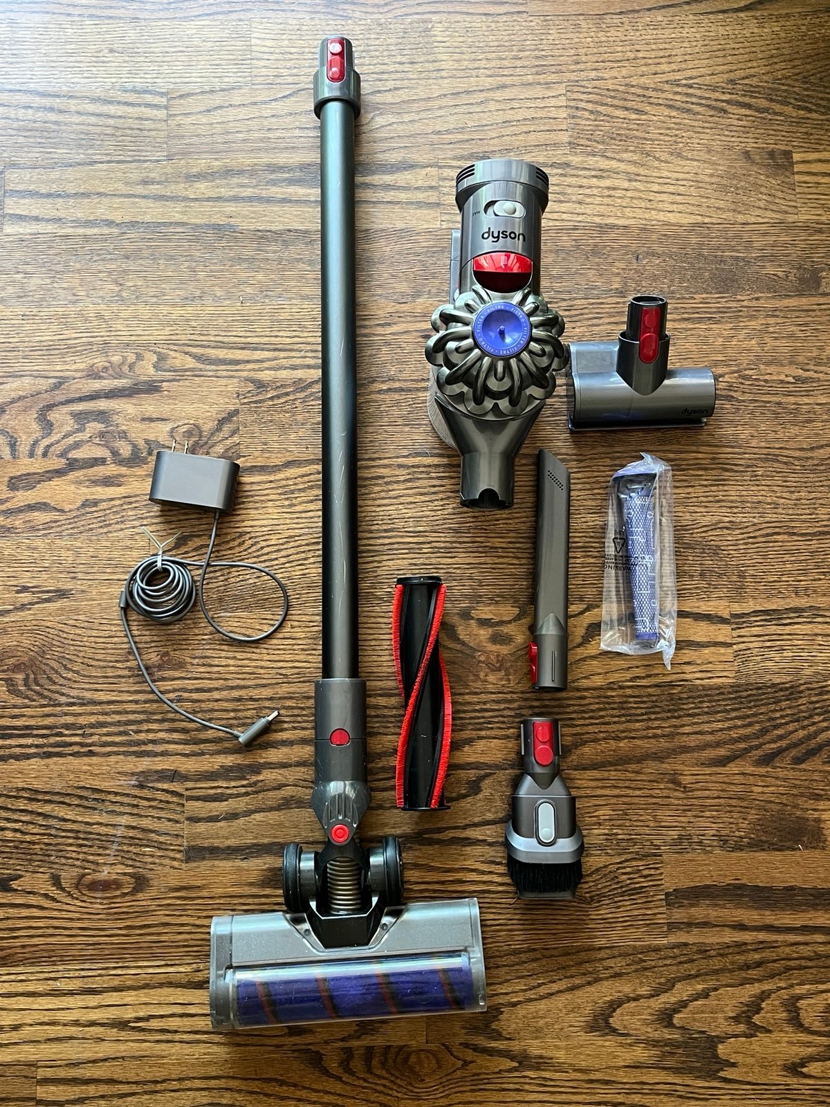 Dyson v7
